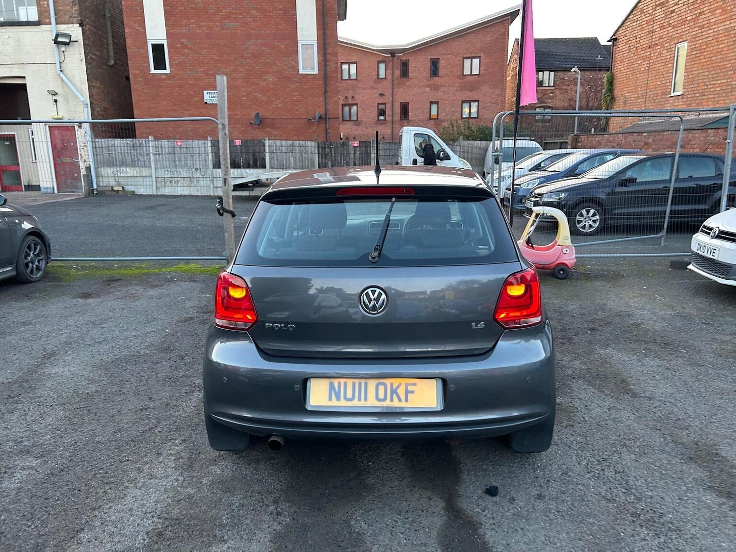 Used Volkswagen Polo 2011 for sale - 76963280: Photo 7