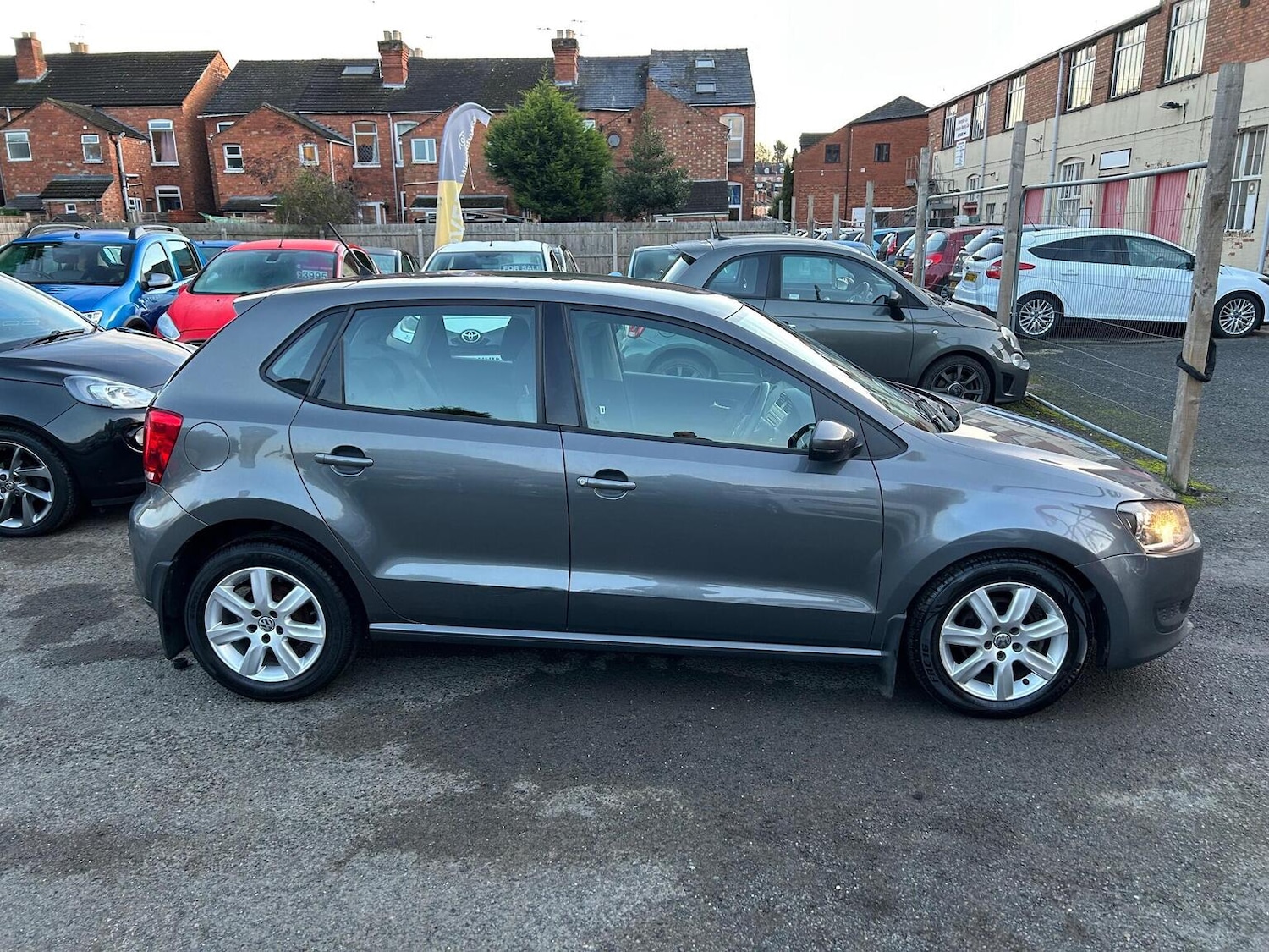 Used Volkswagen Polo 2011 for sale - 76963280: Photo 8