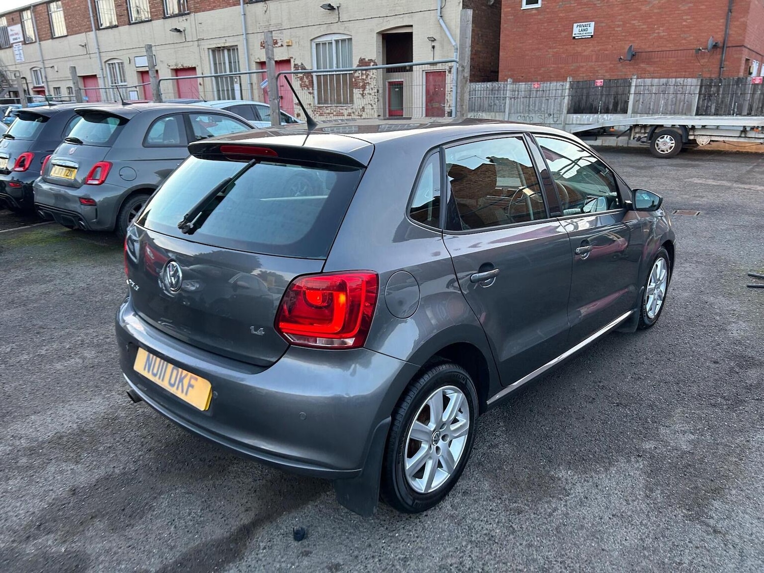 Used Volkswagen Polo 2011 for sale - 76963280: Photo 9