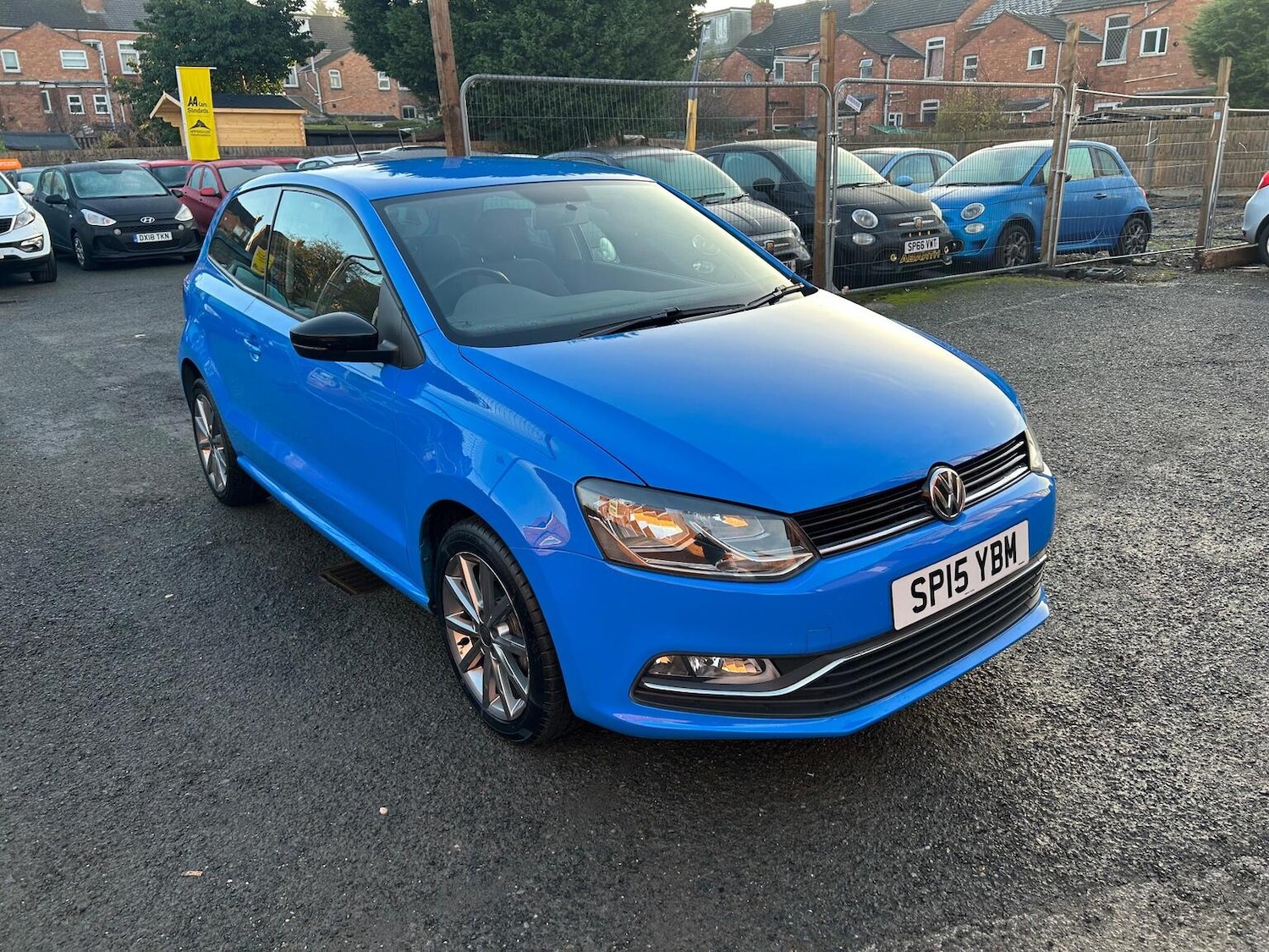 Used Volkswagen Polo 2015 for sale - 76963322: Photo 1