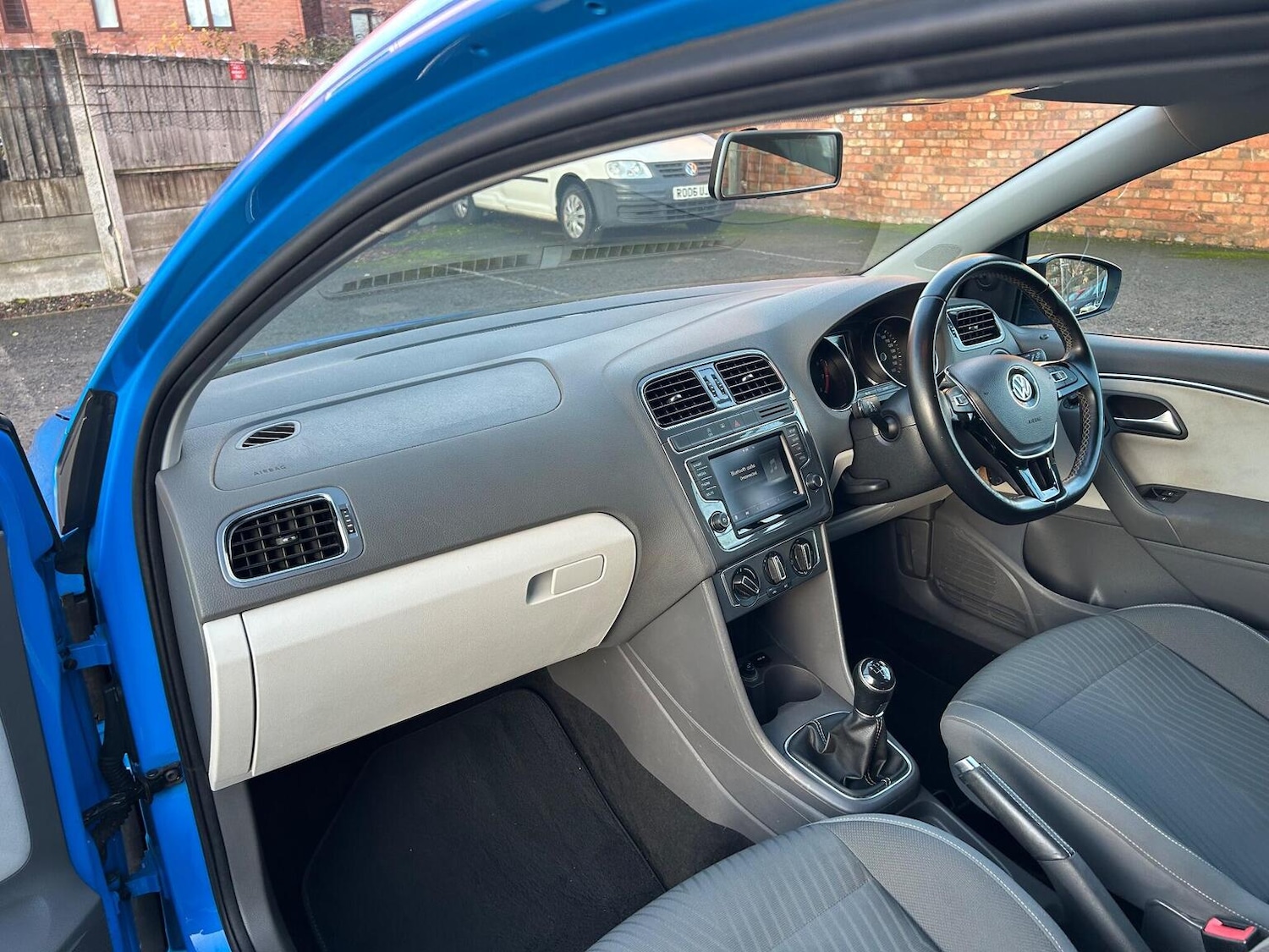 Used Volkswagen Polo 2015 for sale - 76963322: Photo 13