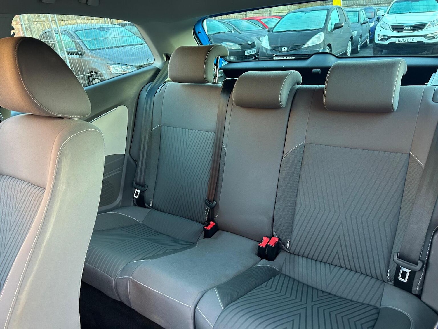 Used Volkswagen Polo 2015 for sale - 76963322: Photo 17