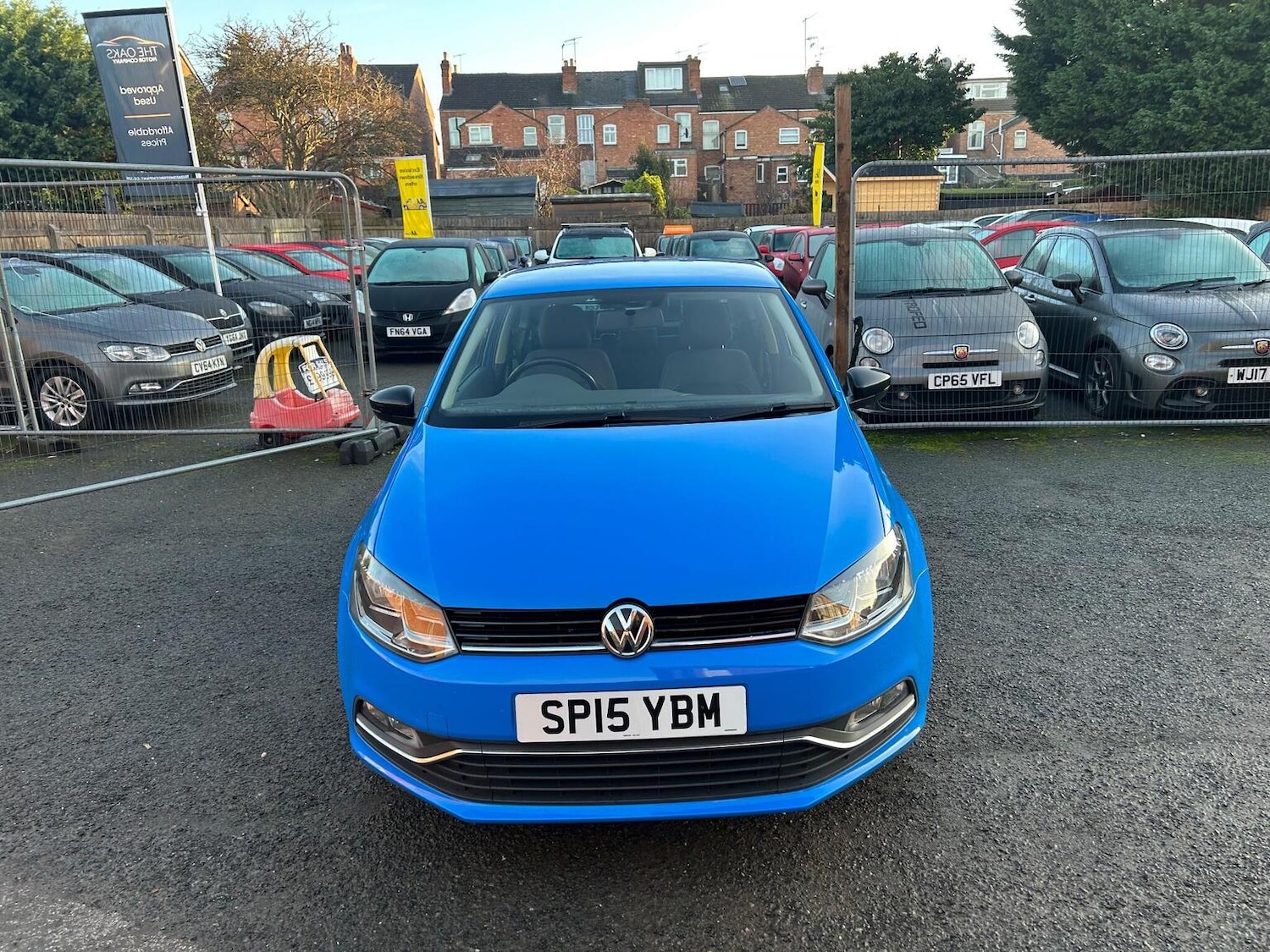 Used Volkswagen Polo 2015 for sale - 76963322: Photo 2