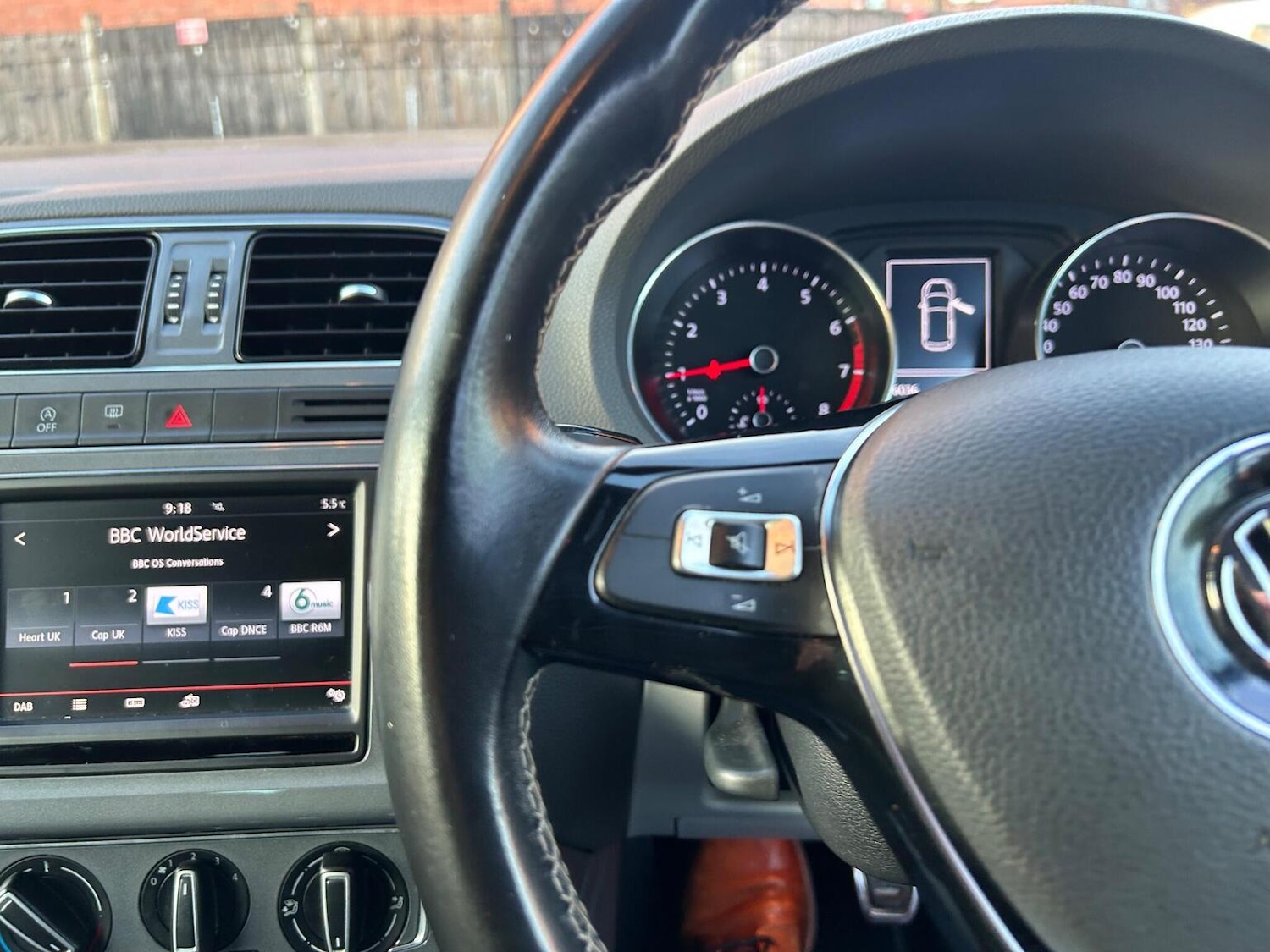 Used Volkswagen Polo 2015 for sale - 76963322: Photo 38