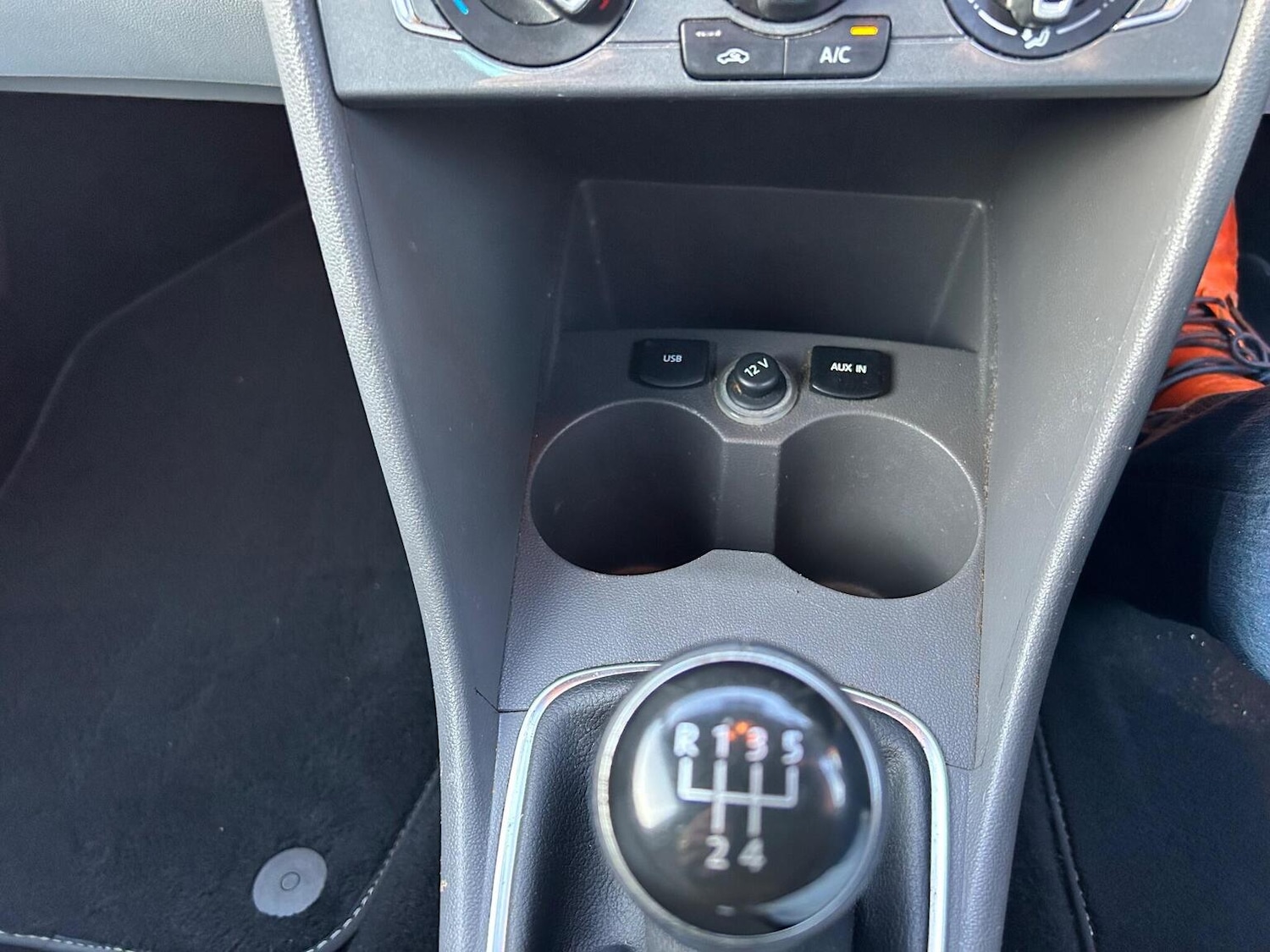 Used Volkswagen Polo 2015 for sale - 76963322: Photo 39