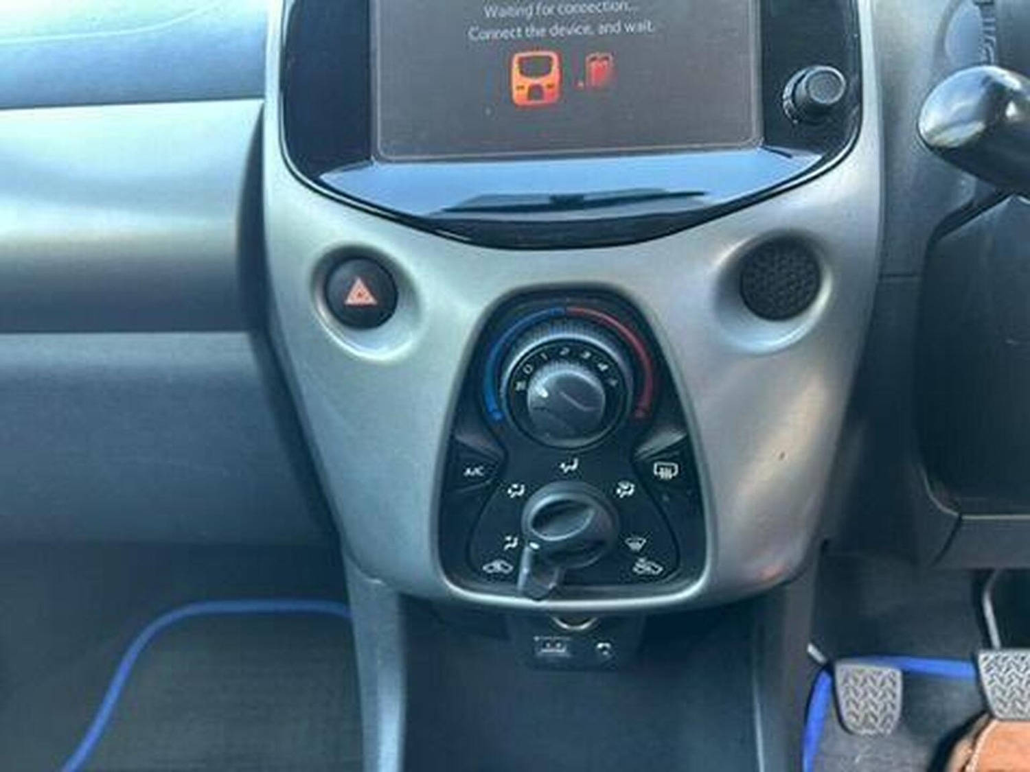 Used Peugeot 108 2015 for sale - 78201989: Photo 38