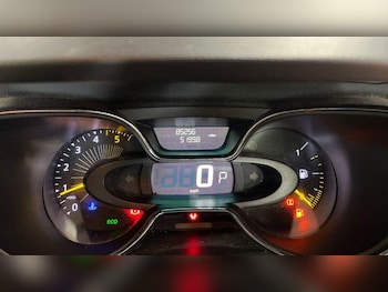 Used Renault Captur 2015 for sale - 79563921: Photo