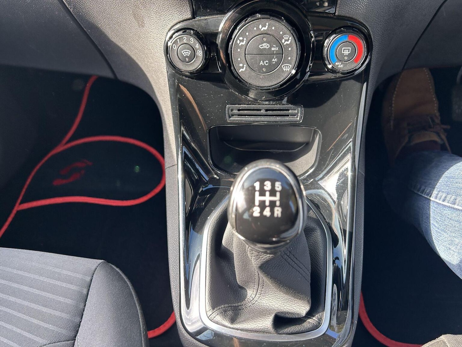 Used Ford Fiesta 2015 for sale - 78162203: Photo 10