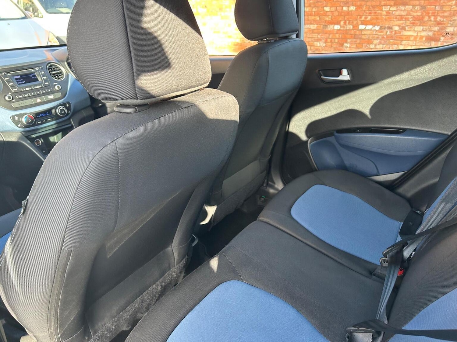 Used Hyundai i10 2016 for sale - 76963431: Photo 14