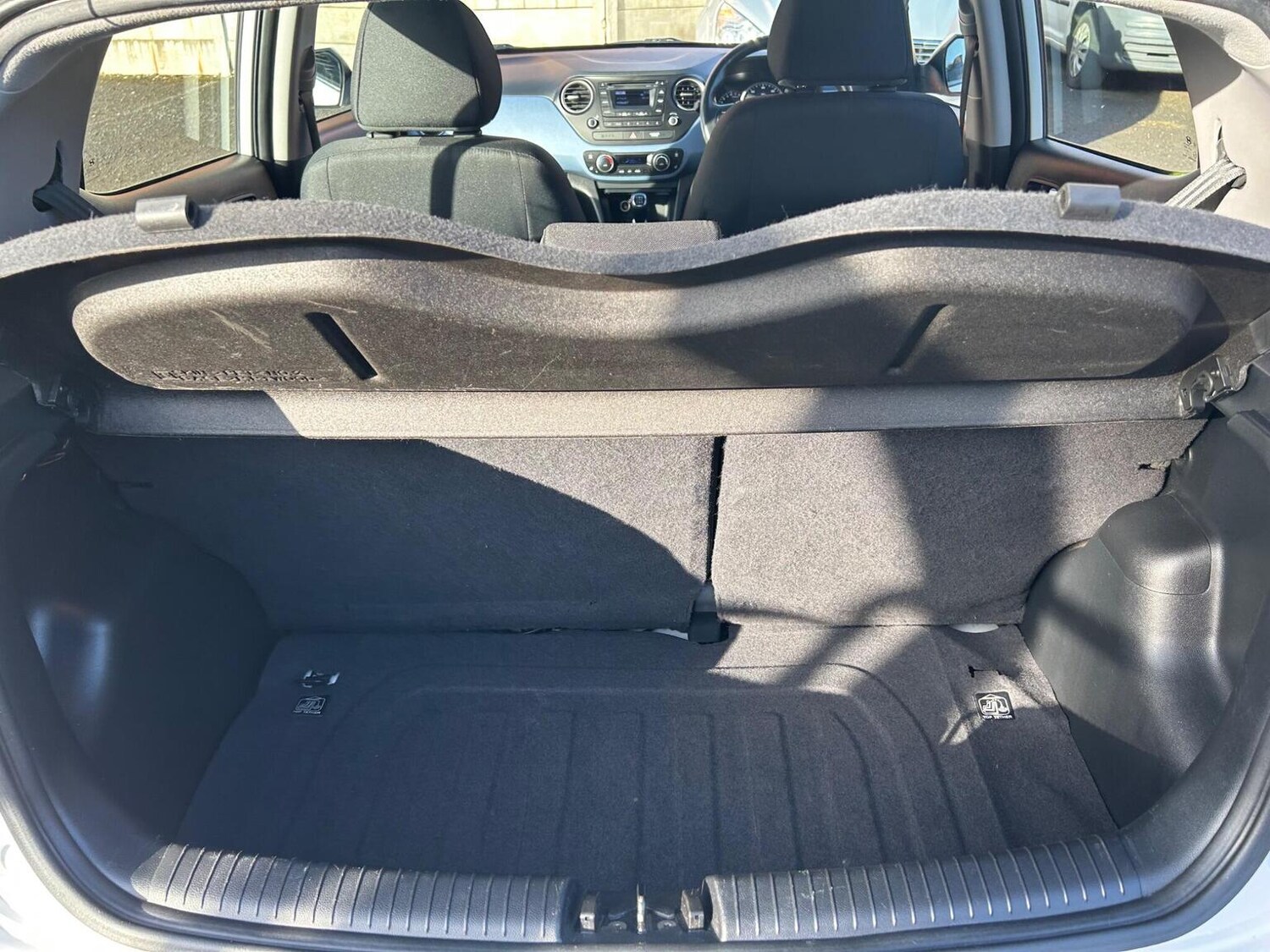 Used Hyundai i10 2016 for sale - 76963431: Photo 31