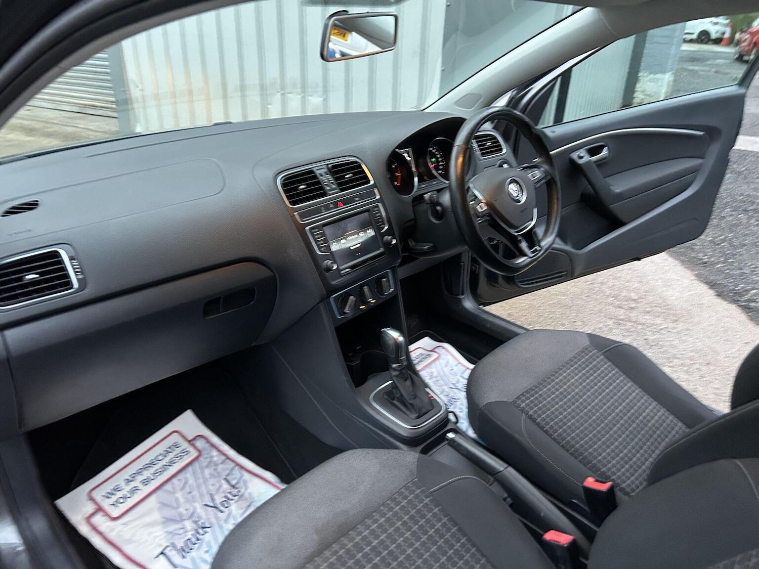 Used Volkswagen Polo 2015 for sale - 77836838: Photo 11