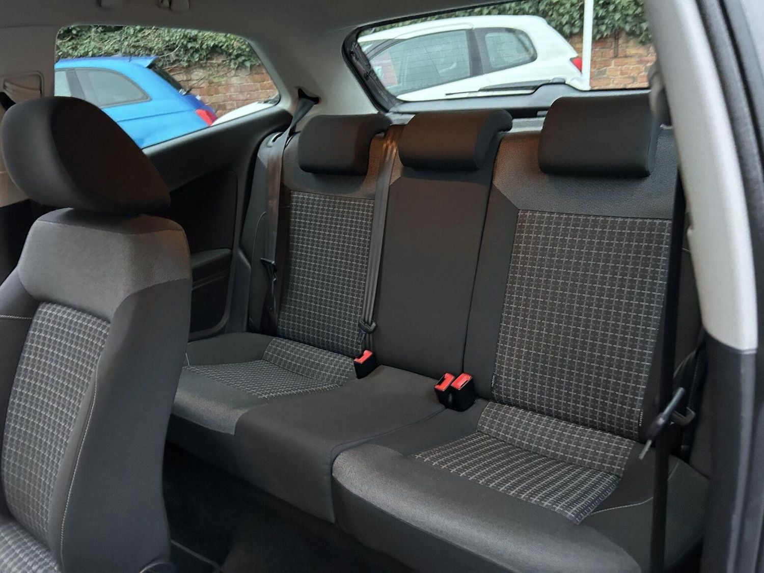 Used Volkswagen Polo 2015 for sale - 77836838: Photo 17