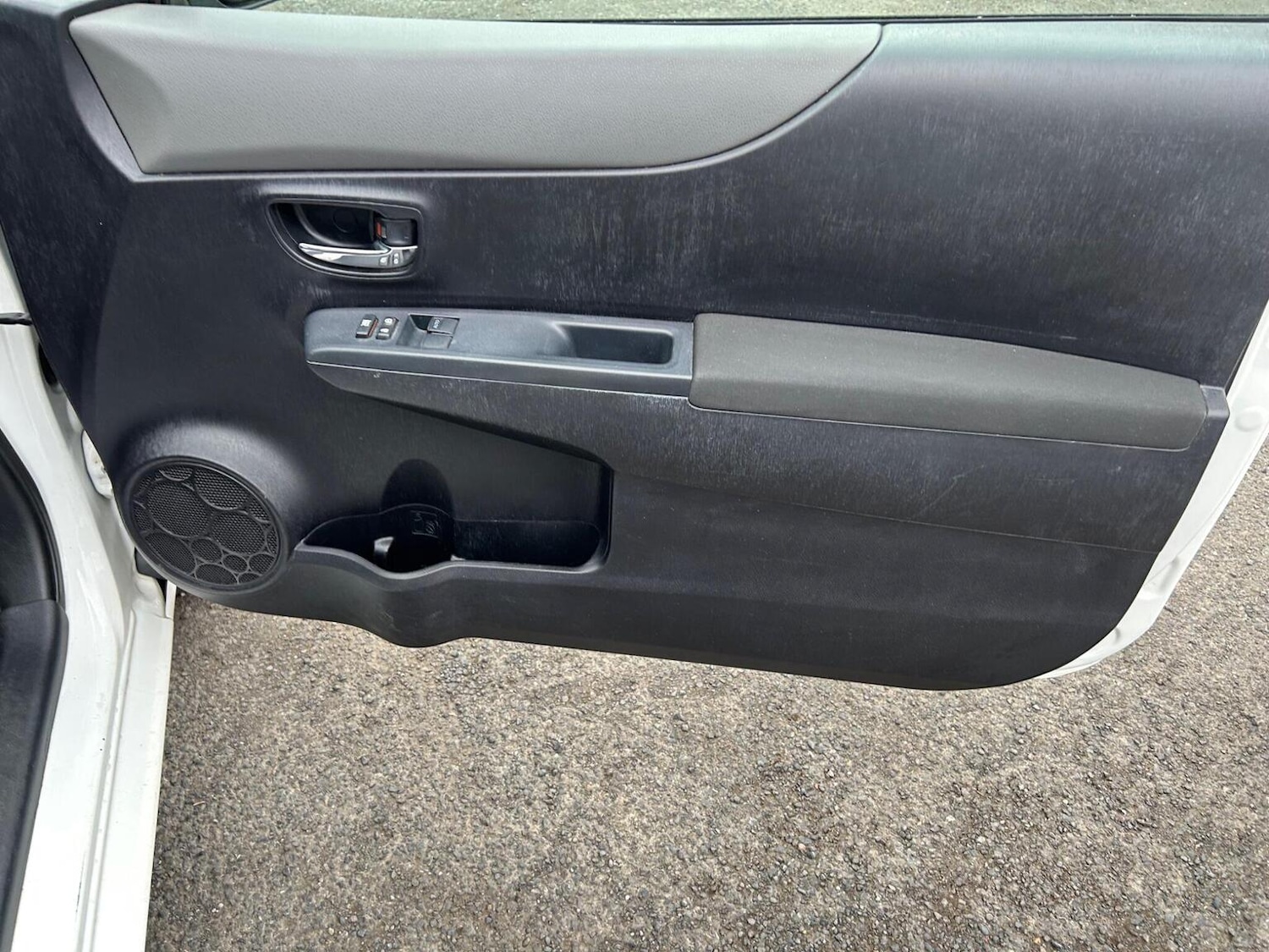 Used Toyota Yaris 2012 for sale - 76963399: Photo 21