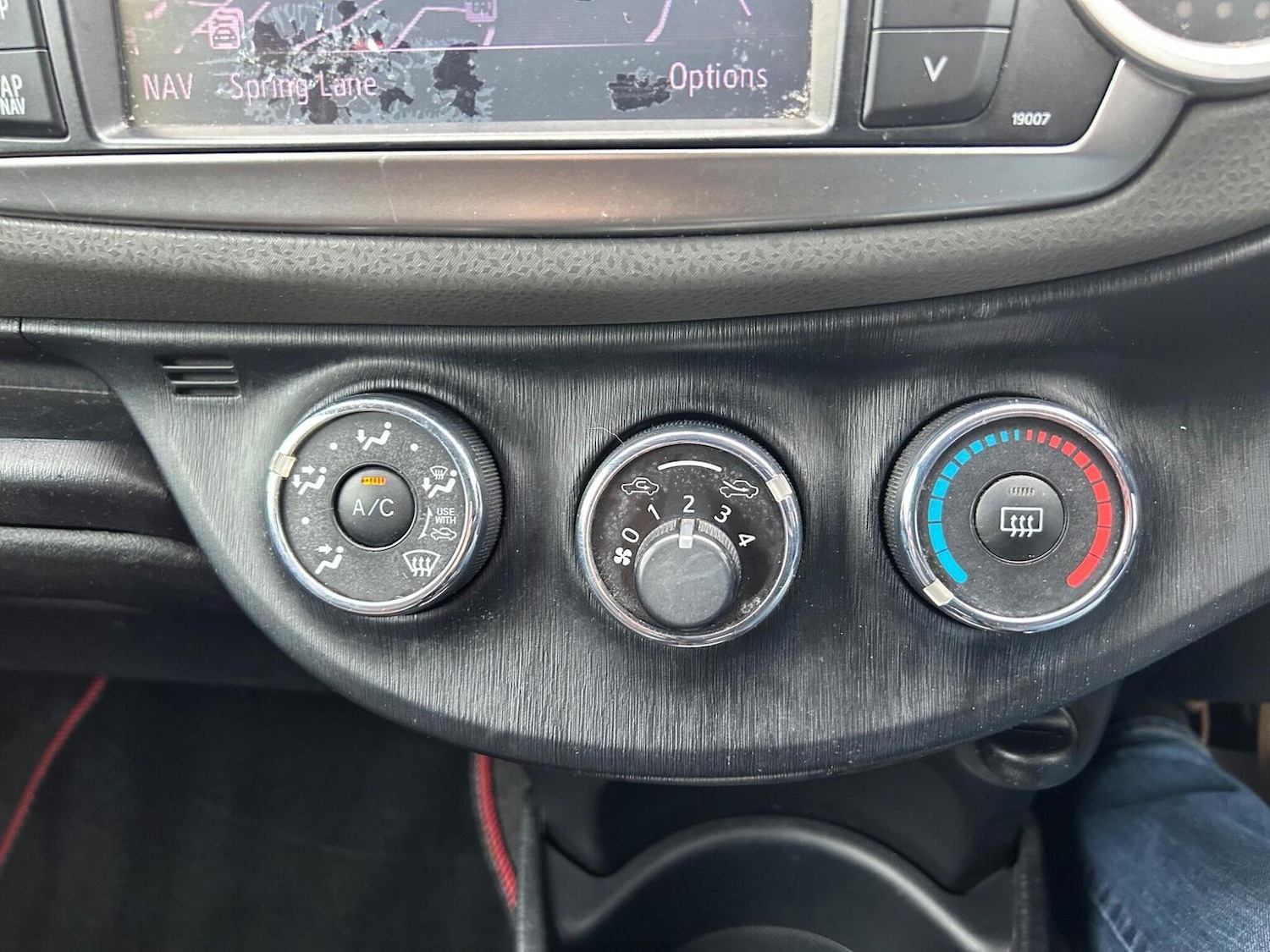 Used Toyota Yaris 2012 for sale - 76963399: Photo 31