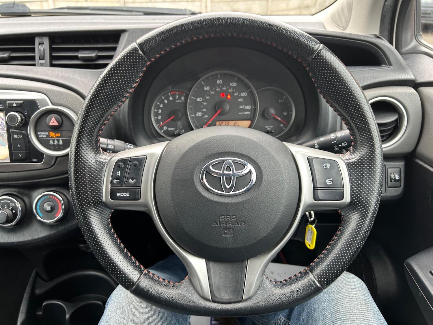 Used Toyota Yaris 2012 for sale - 76963399: Photo 36