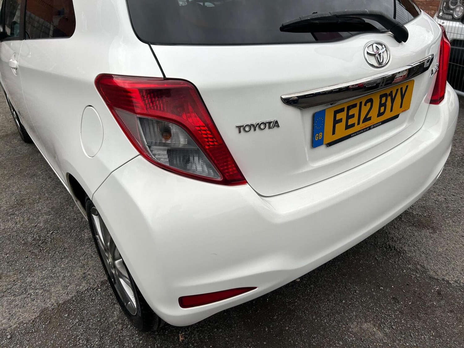 Used Toyota Yaris 2012 for sale - 76963399: Photo 40