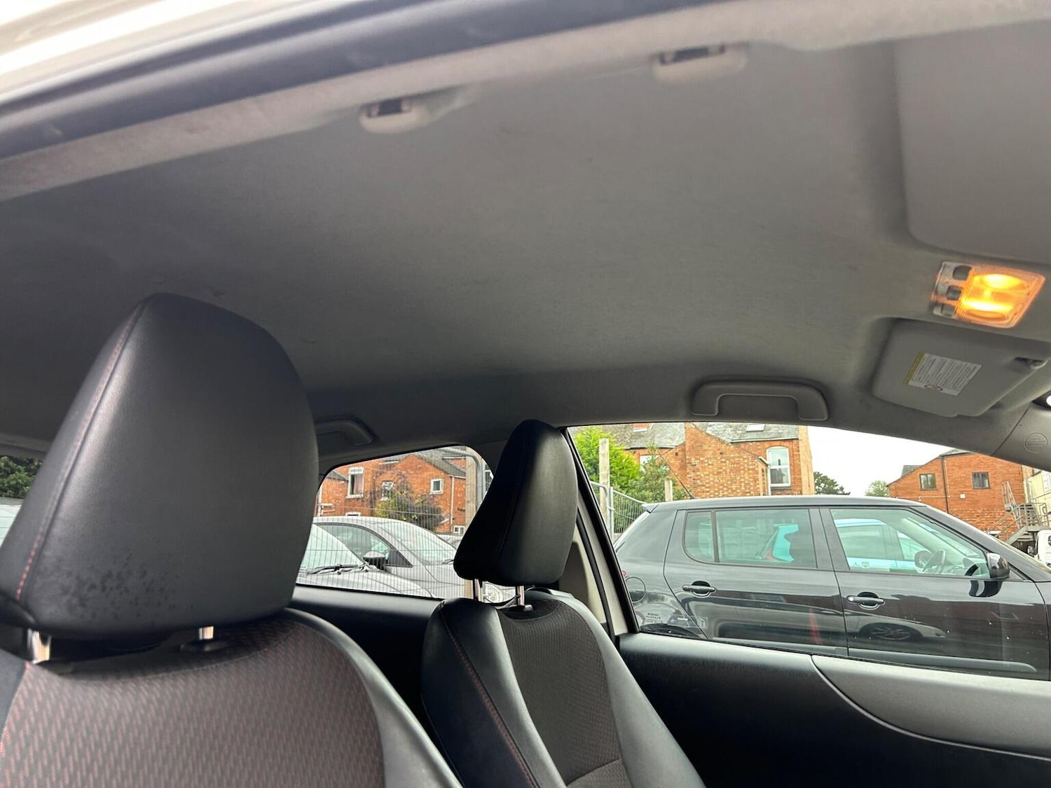 Used Toyota Yaris 2012 for sale - 76963399: Photo 43