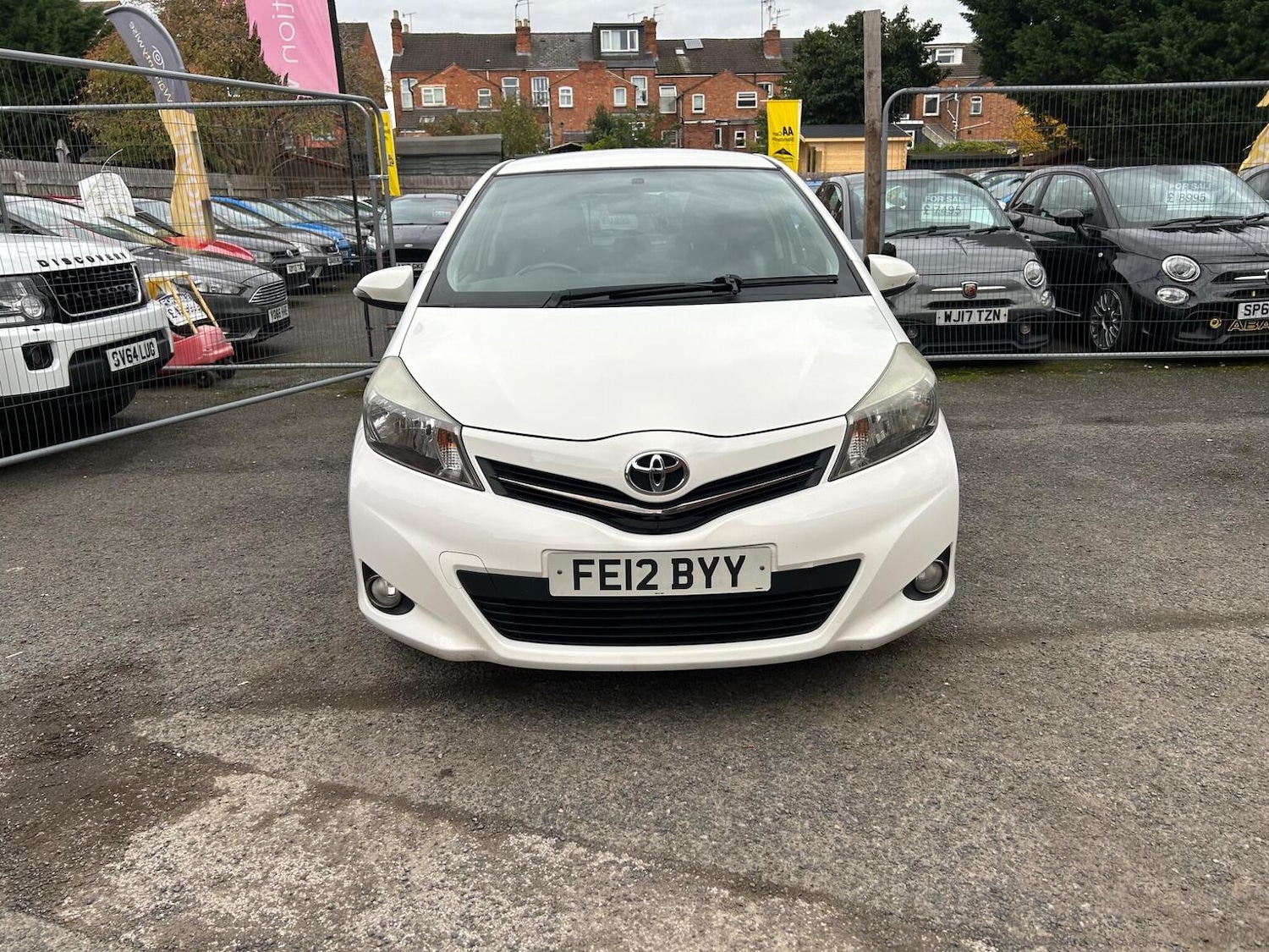 Used Toyota Yaris 2012 for sale - 76963399: Photo 5