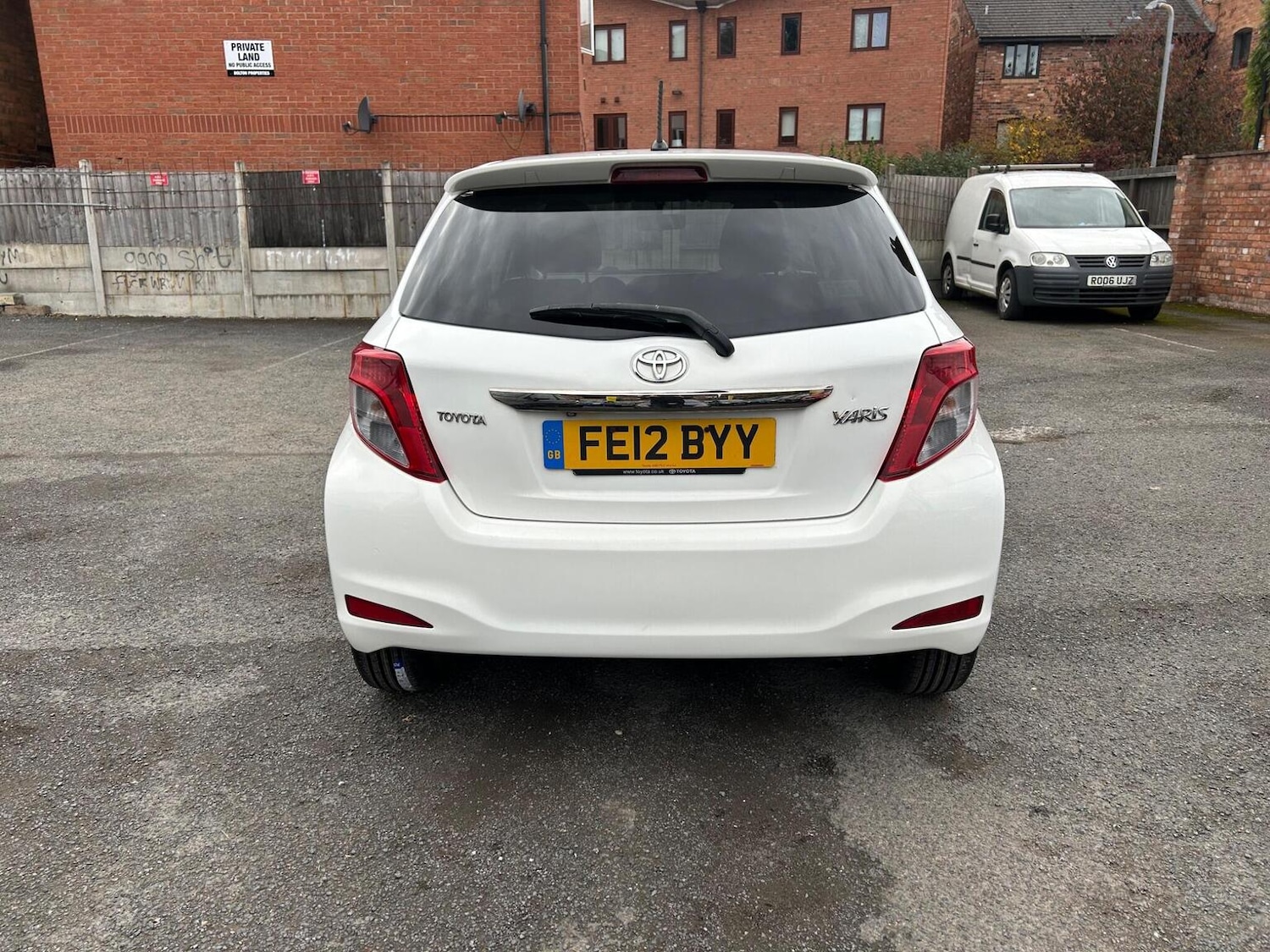 Used Toyota Yaris 2012 for sale - 76963399: Photo 9