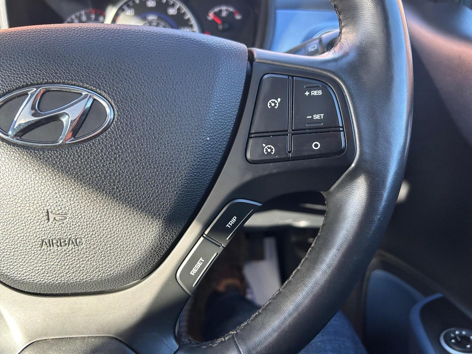 Used Hyundai i10 2016 for sale - 77052994: Photo 17