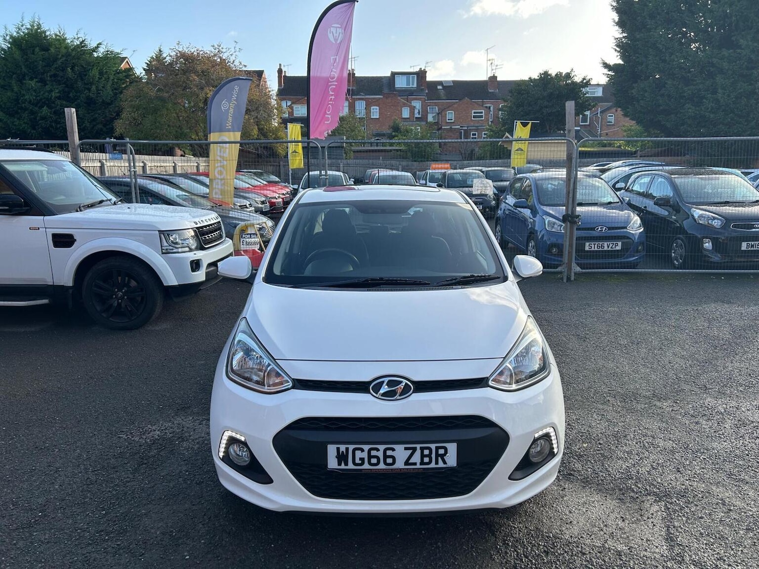 Used Hyundai i10 2016 for sale - 77052994: Photo 2