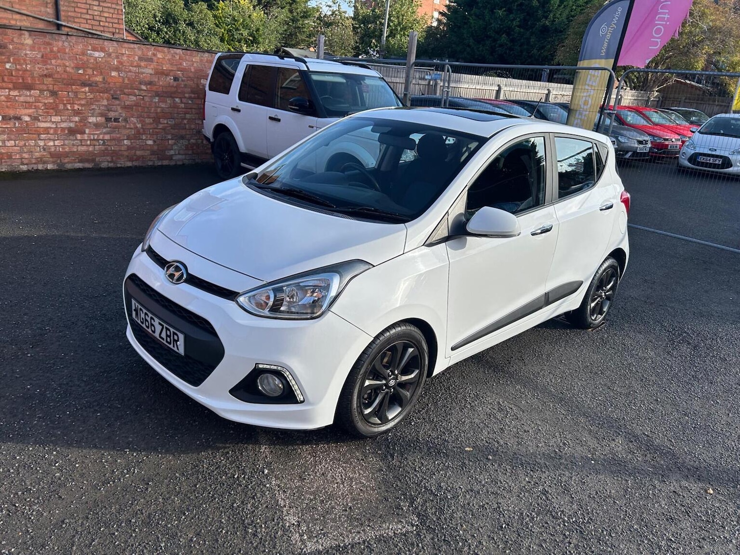 Used Hyundai i10 2016 for sale - 77052994: Photo 3