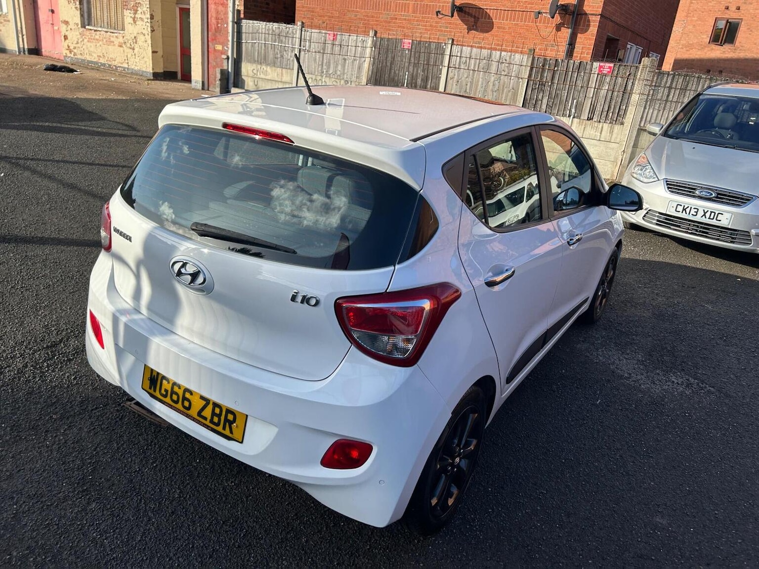 Used Hyundai i10 2016 for sale - 77052994: Photo 9