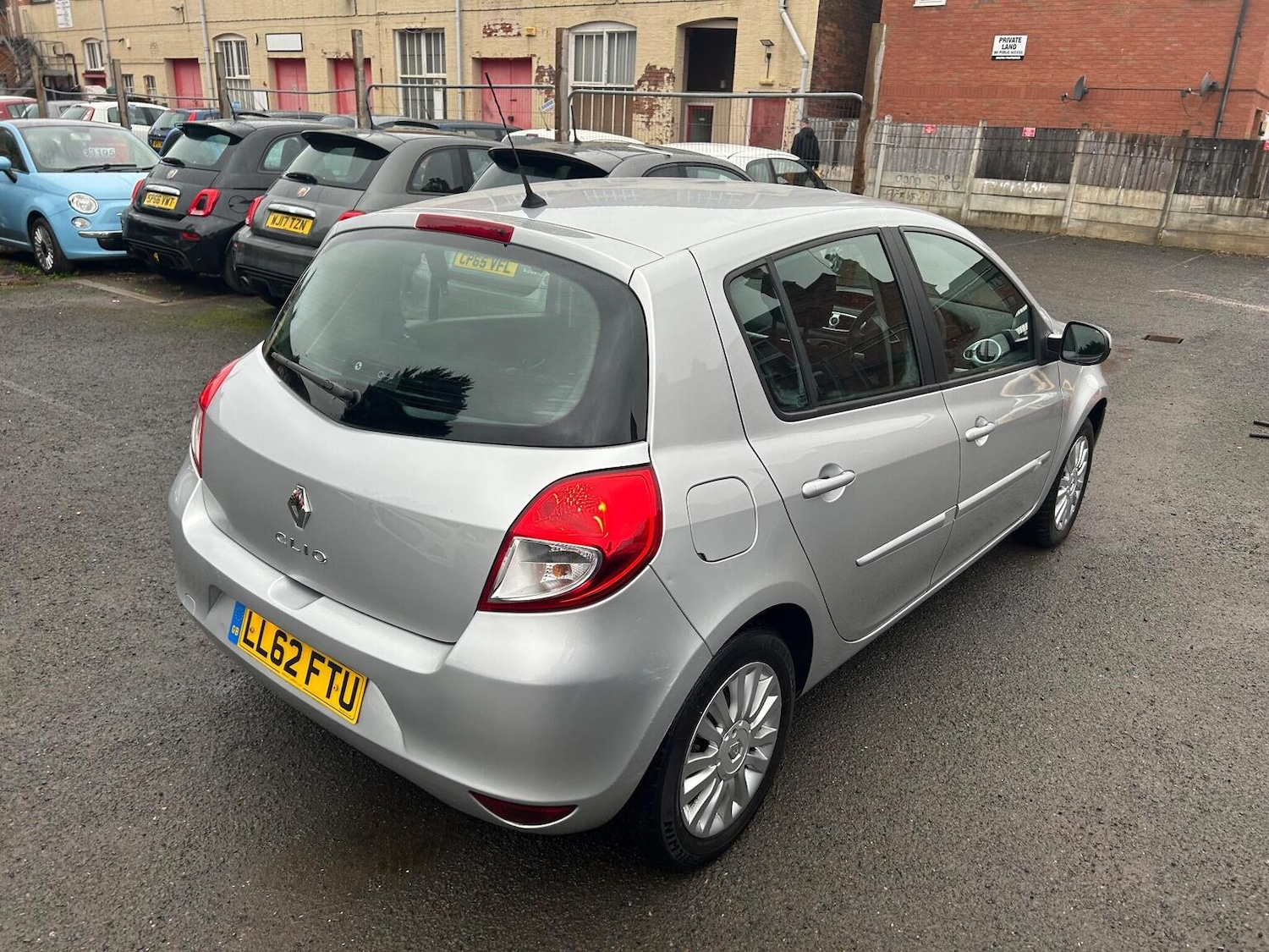 Used Renault Clio 2012 for sale - 76963273: Photo 11