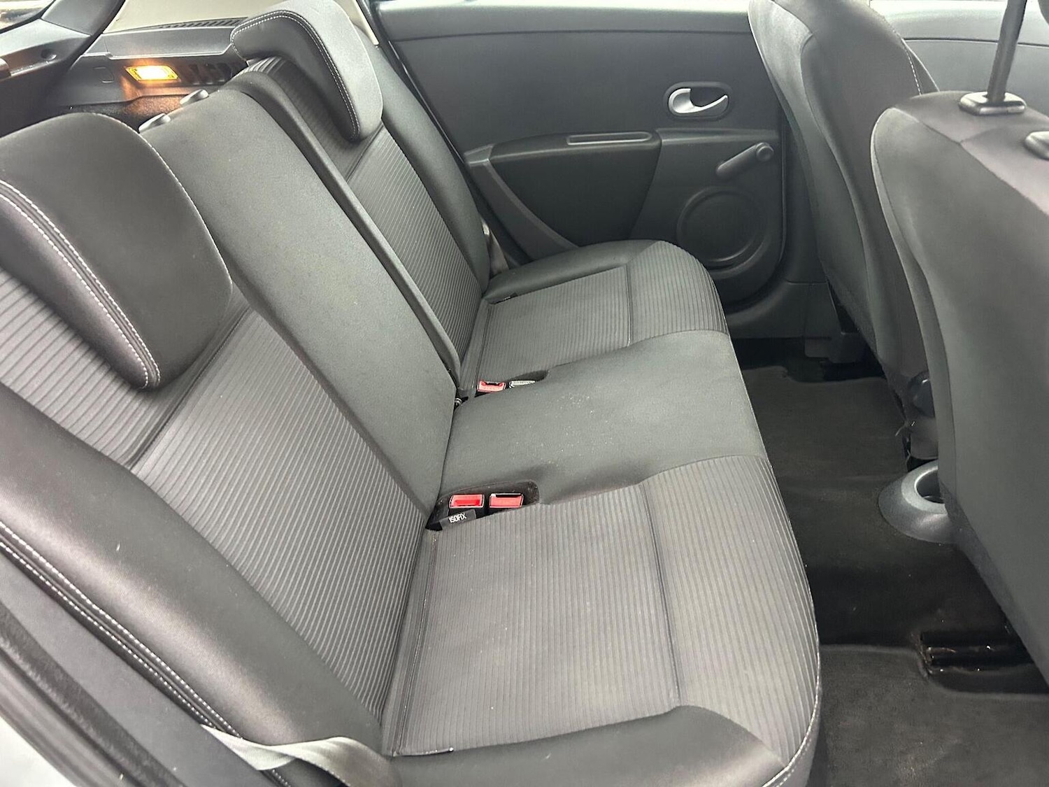 Used Renault Clio 2012 for sale - 76963273: Photo 18