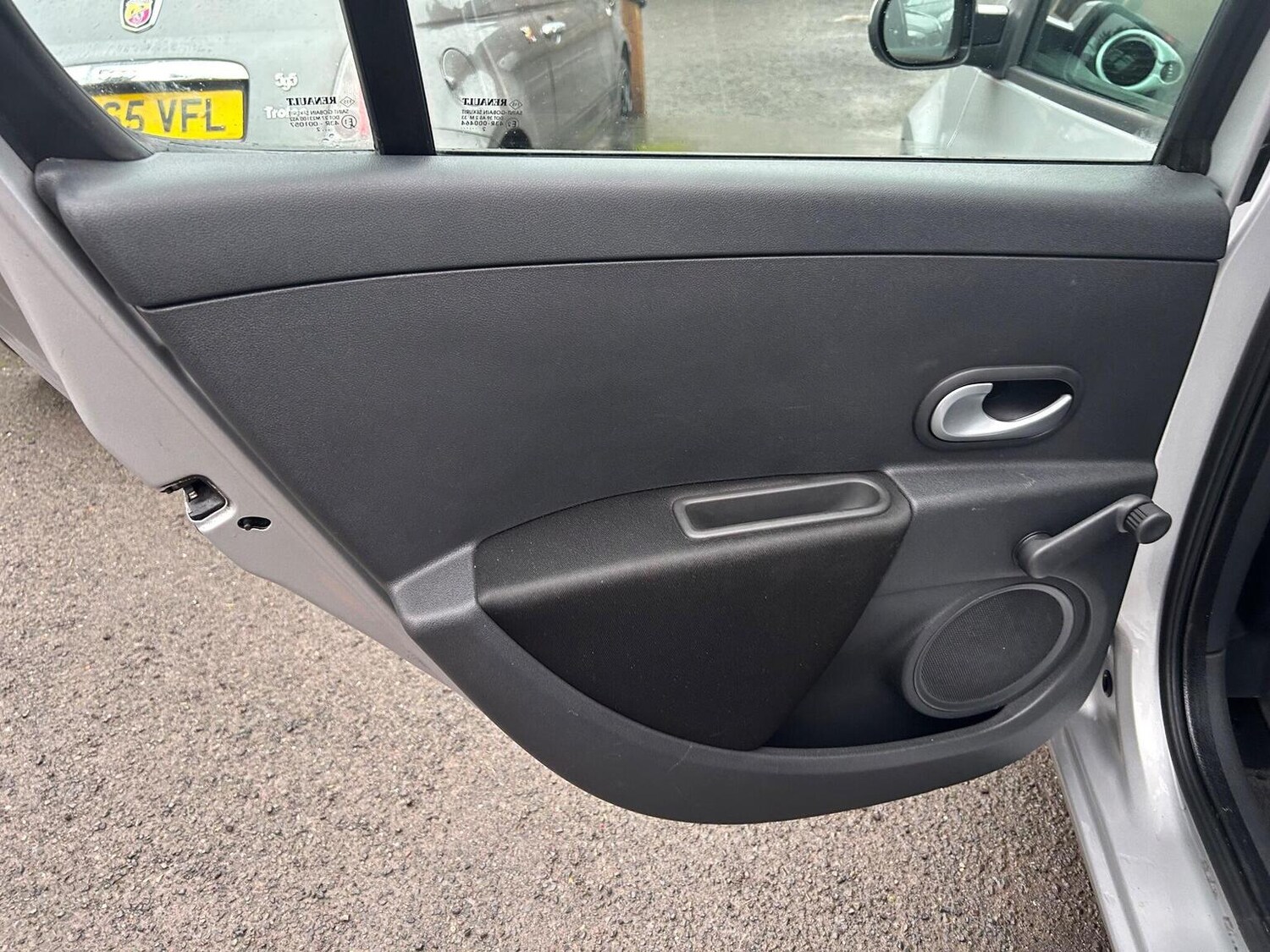 Used Renault Clio 2012 for sale - 76963273: Photo 25