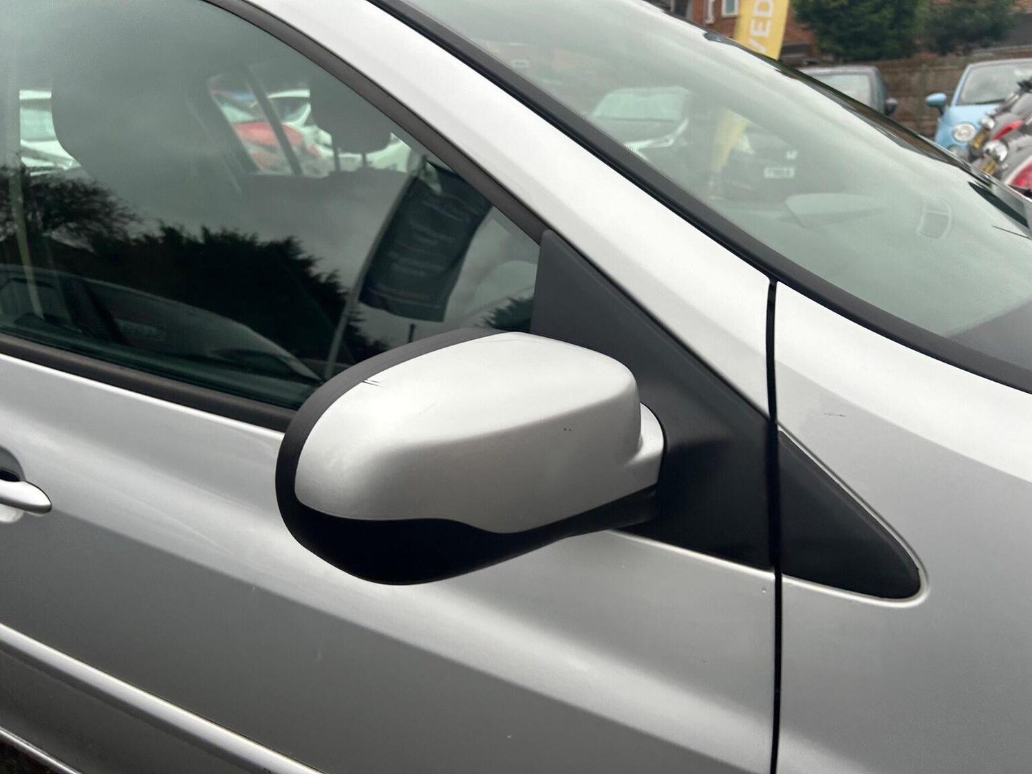 Used Renault Clio 2012 for sale - 76963273: Photo 32