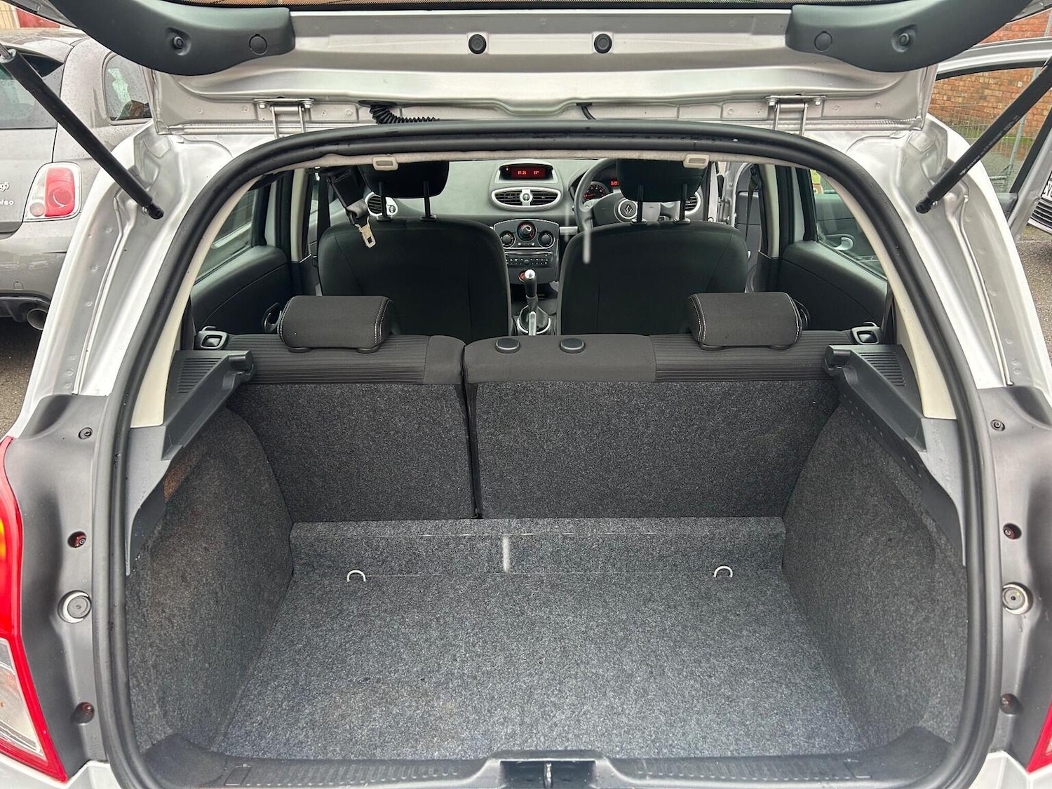 Used Renault Clio 2012 for sale - 76963273: Photo 35