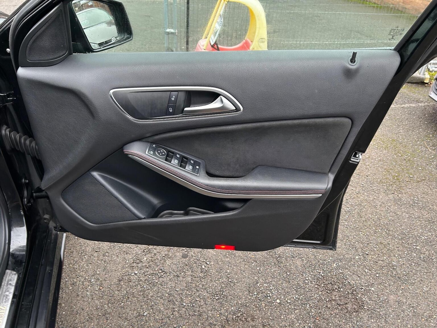 Used Mercedes-Benz A-Class 2013 for sale - 76963298: Photo 26