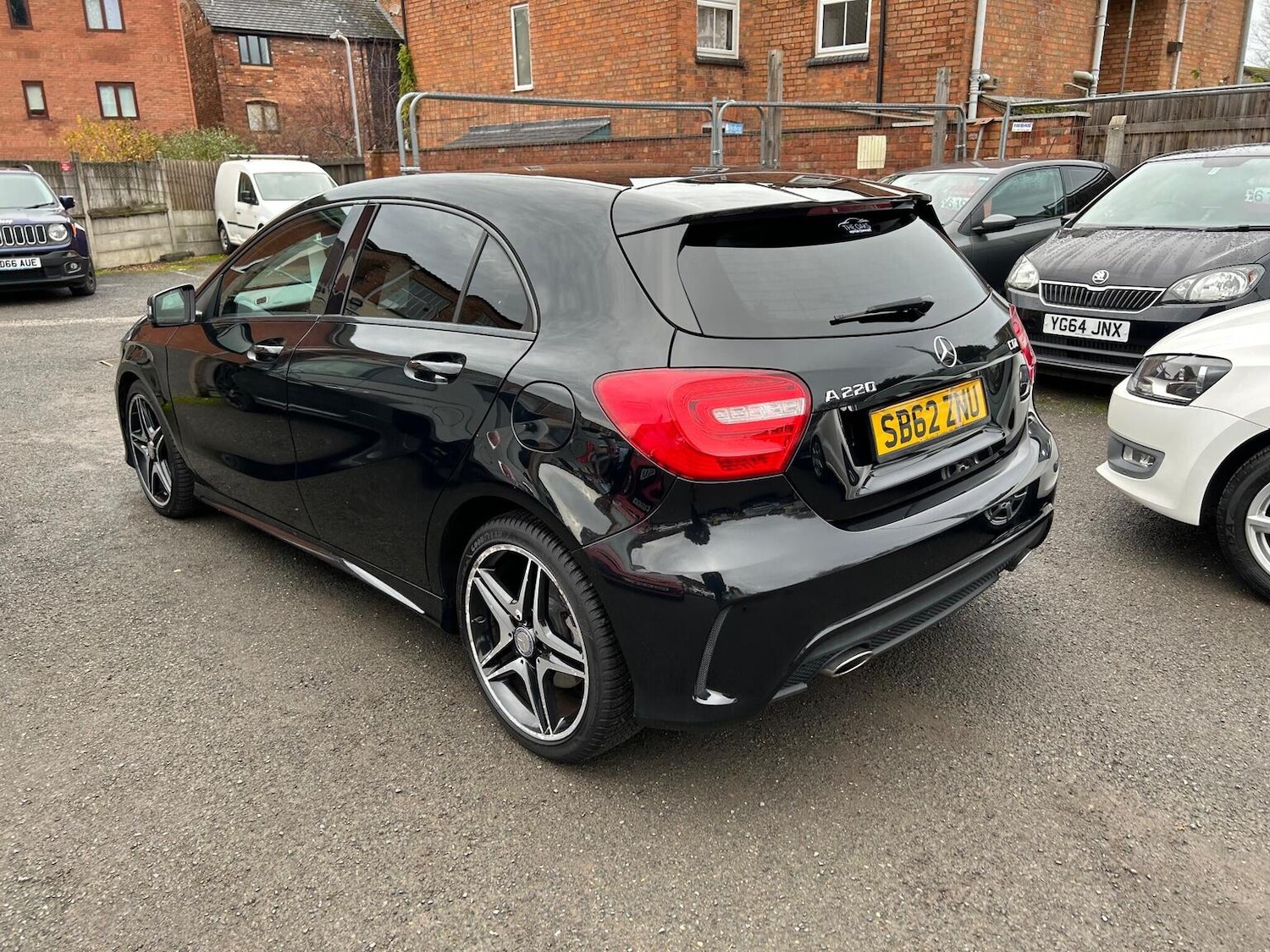 Used Mercedes-Benz A-Class 2013 for sale - 76963298: Photo 4