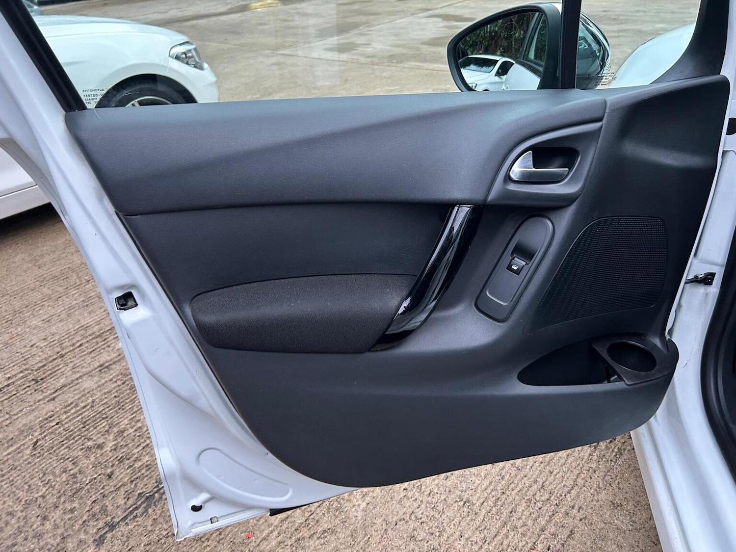 Used Citroen C3 2013 for sale - 77494892: Photo 27