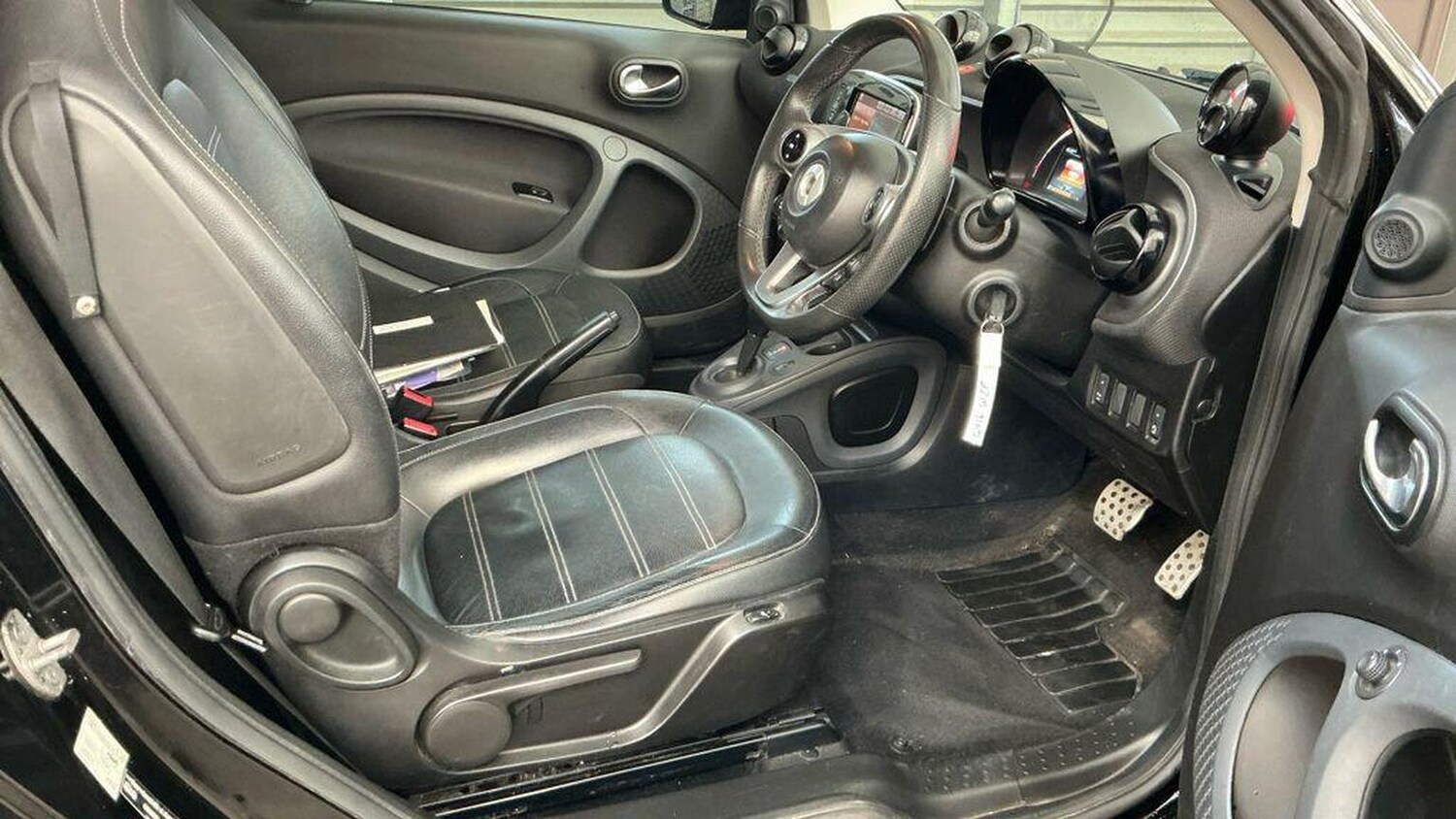 Used smart fortwo 2016 for sale - 78084422: Photo 12