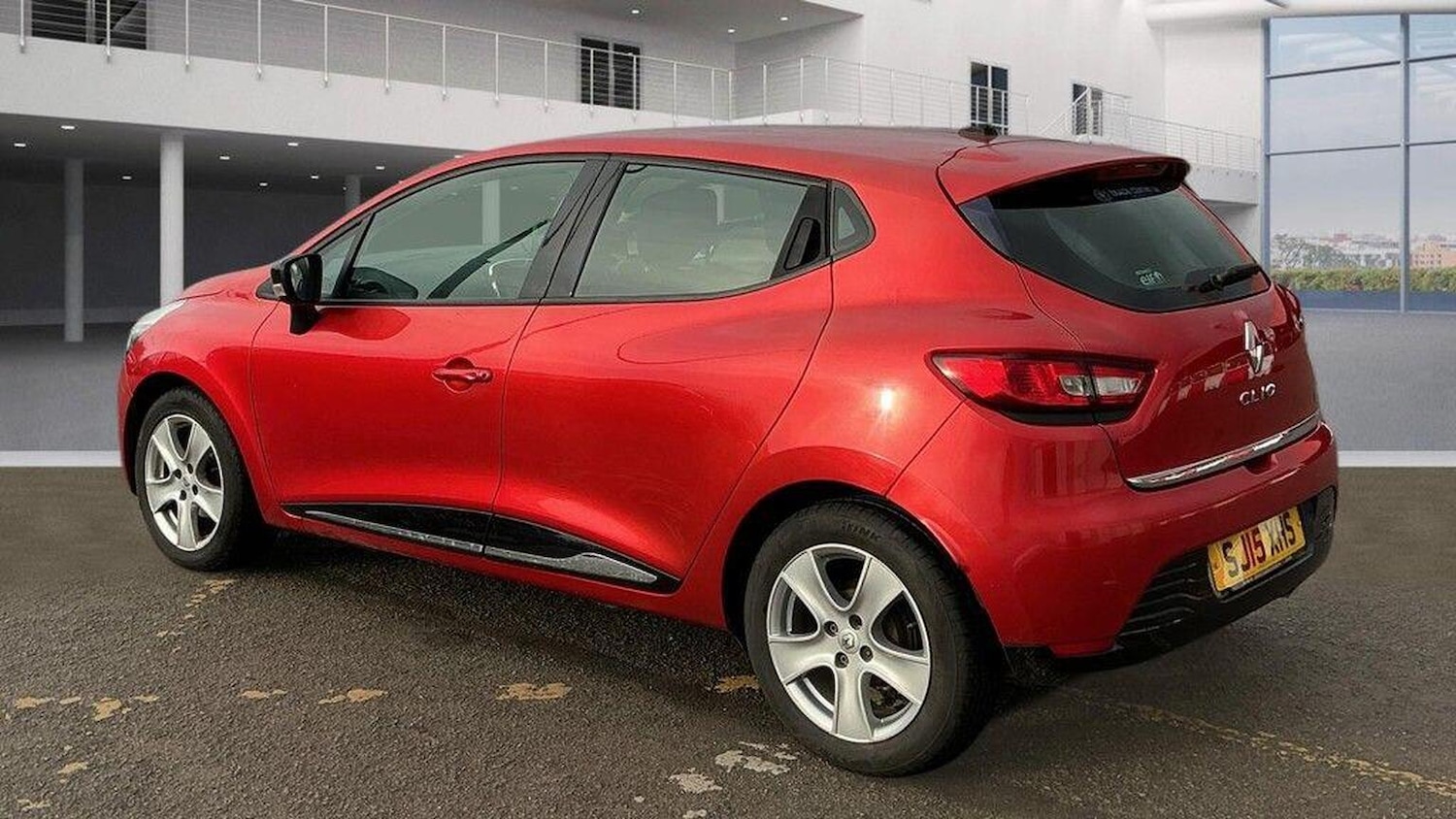 Used Renault Clio 2015 for sale - 77535957: Photo 4