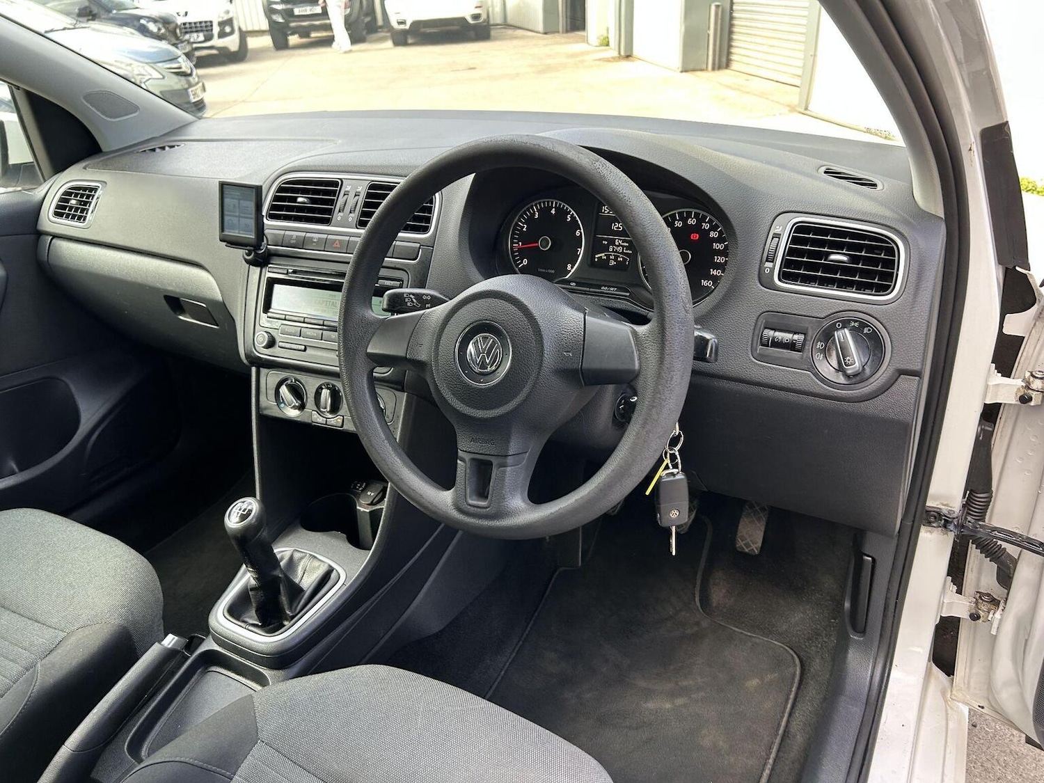 Used Volkswagen Polo 2011 for sale - 78070507: Photo 11