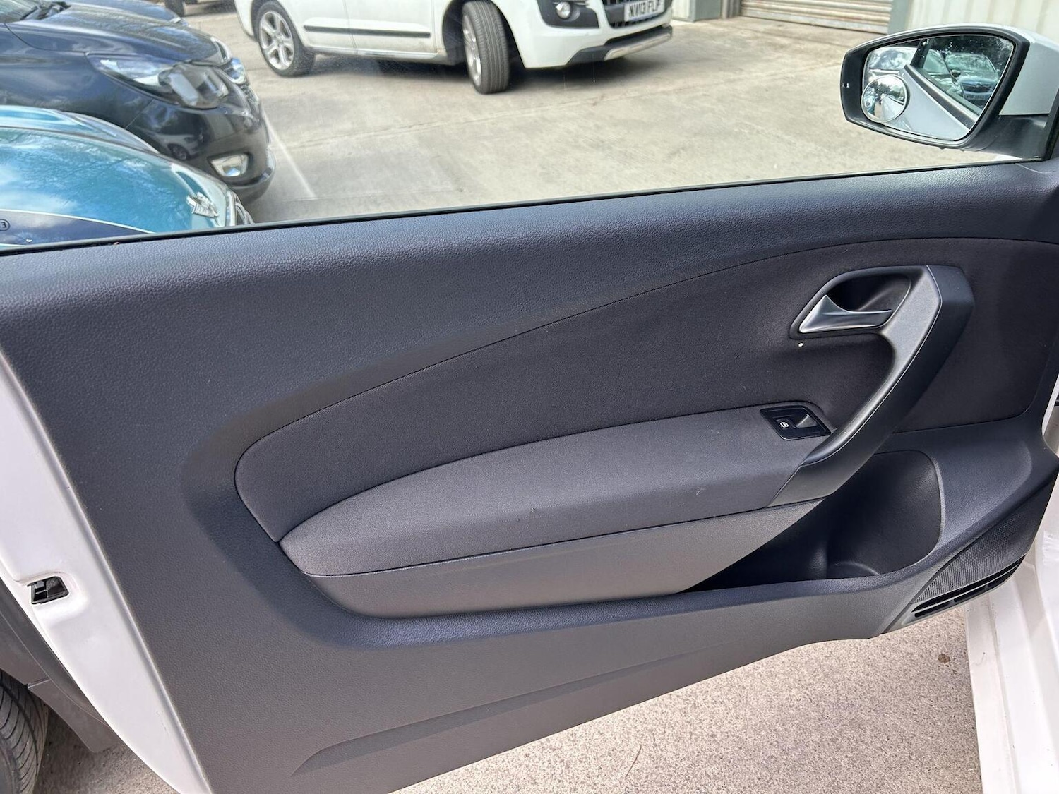 Used Volkswagen Polo 2011 for sale - 78070507: Photo 21