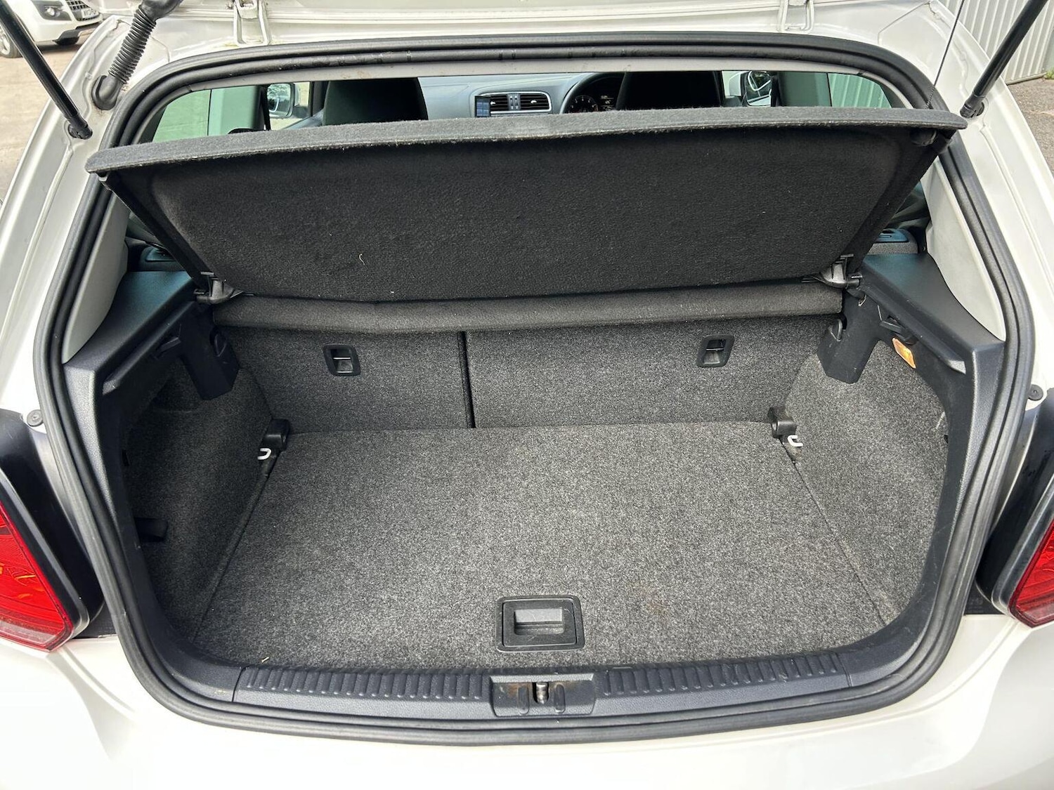 Used Volkswagen Polo 2011 for sale - 78070507: Photo 30