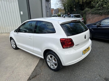 Used Volkswagen Polo 2011 for sale - 78070507: Photo