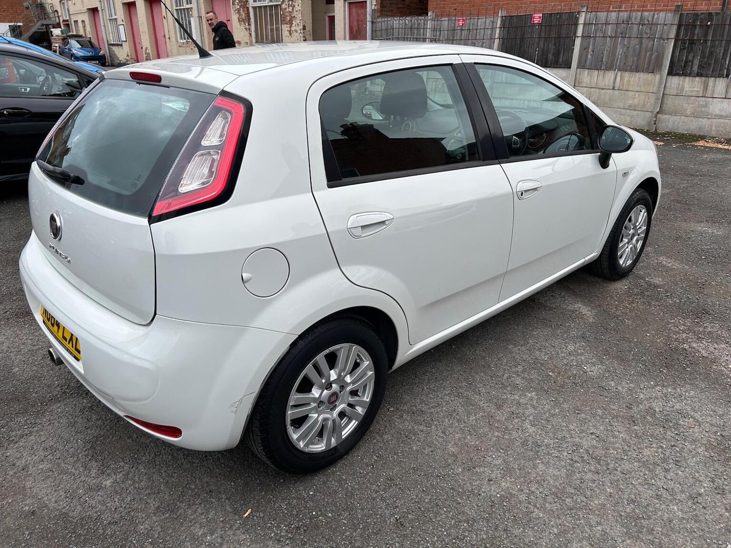 Used Fiat Punto 2015 for sale - 76963253: Photo 11