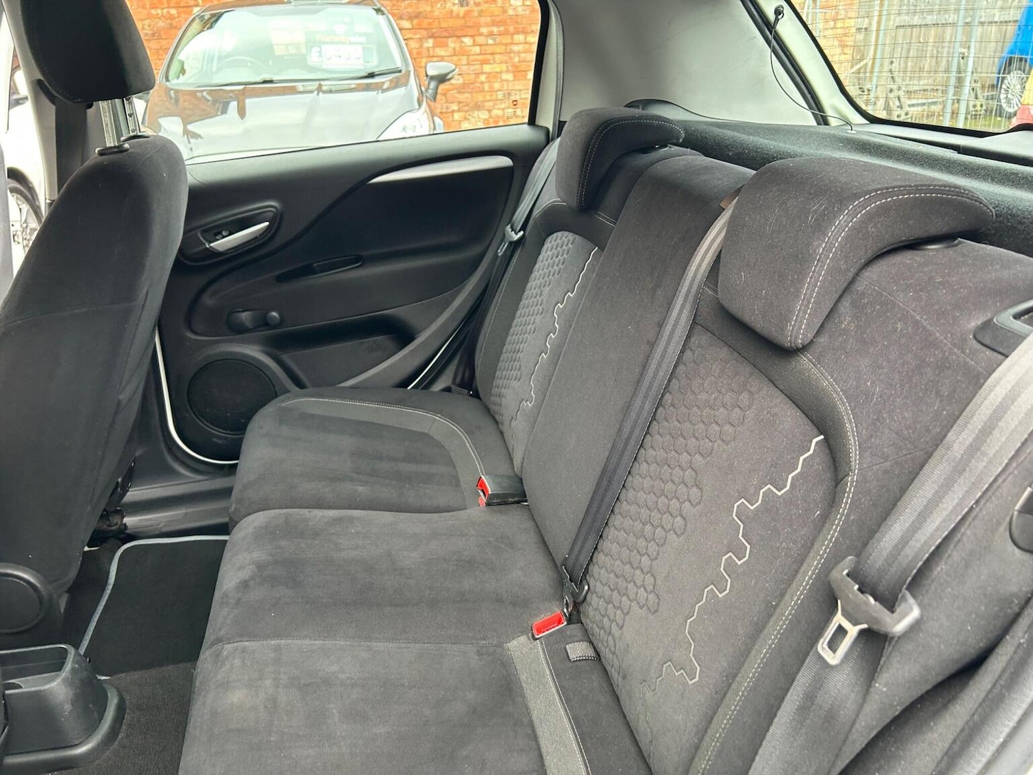 Used Fiat Punto 2015 for sale - 76963253: Photo 22