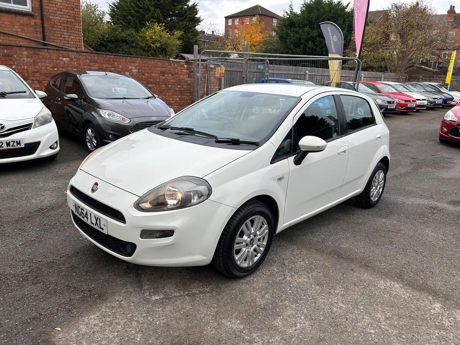Used Fiat Punto 2015 for sale - 76963253: Photo 3