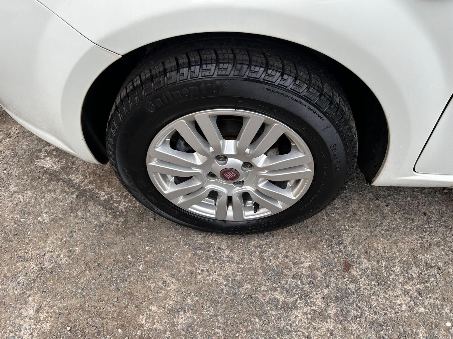 Used Fiat Punto 2015 for sale - 76963253: Photo 32