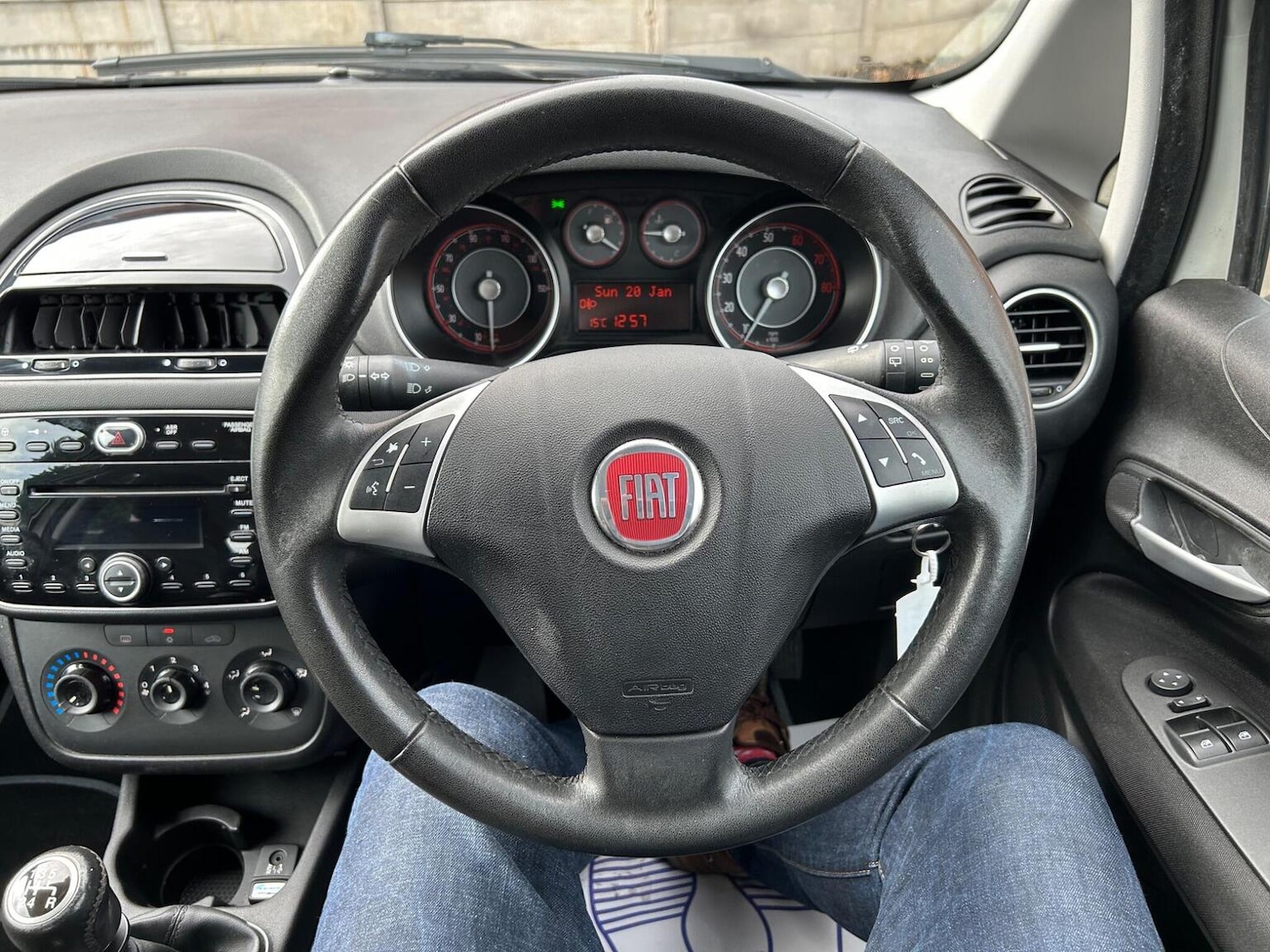 Used Fiat Punto 2015 for sale - 76963253: Photo 38