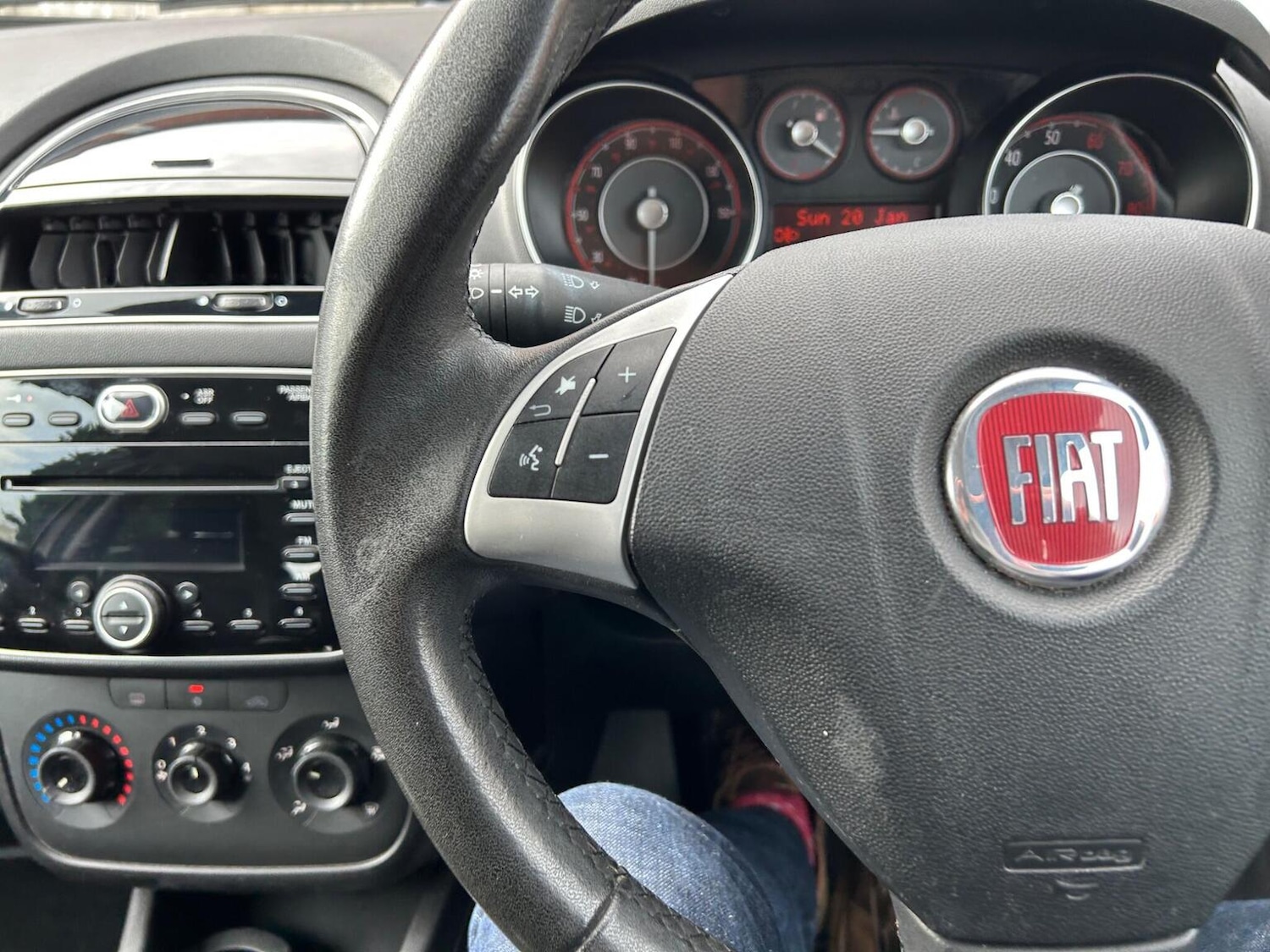 Used Fiat Punto 2015 for sale - 76963253: Photo 39