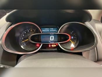 Used Renault Clio 2015 for sale - 79033175: Photo