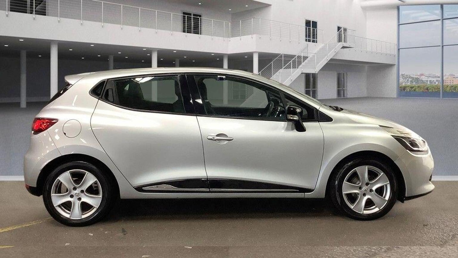 Used Renault Clio 2014 for sale - 77423351: Photo 5