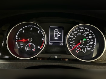 Used Volkswagen Golf 2017 for sale - 78820745: Photo